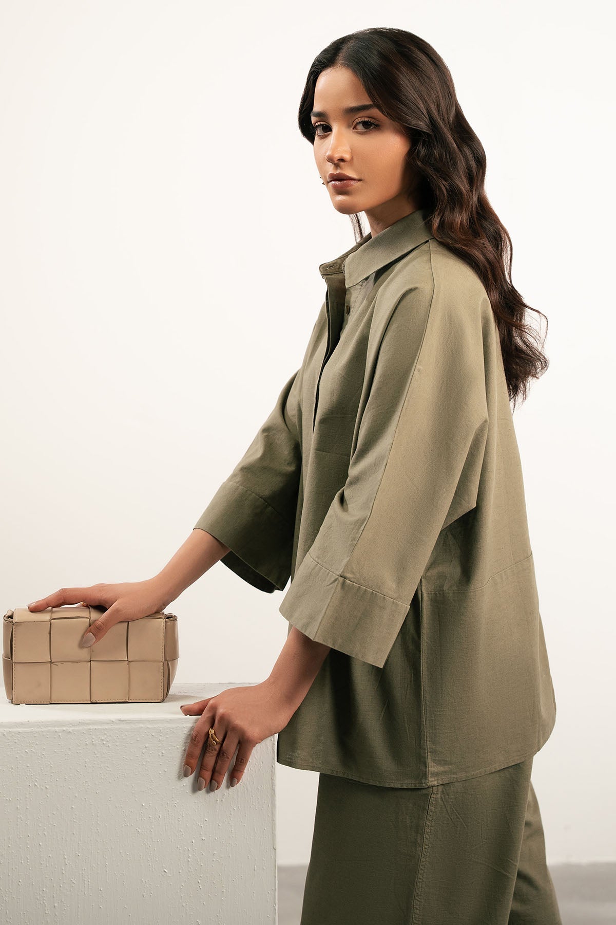 EASY LINEN SHIRT