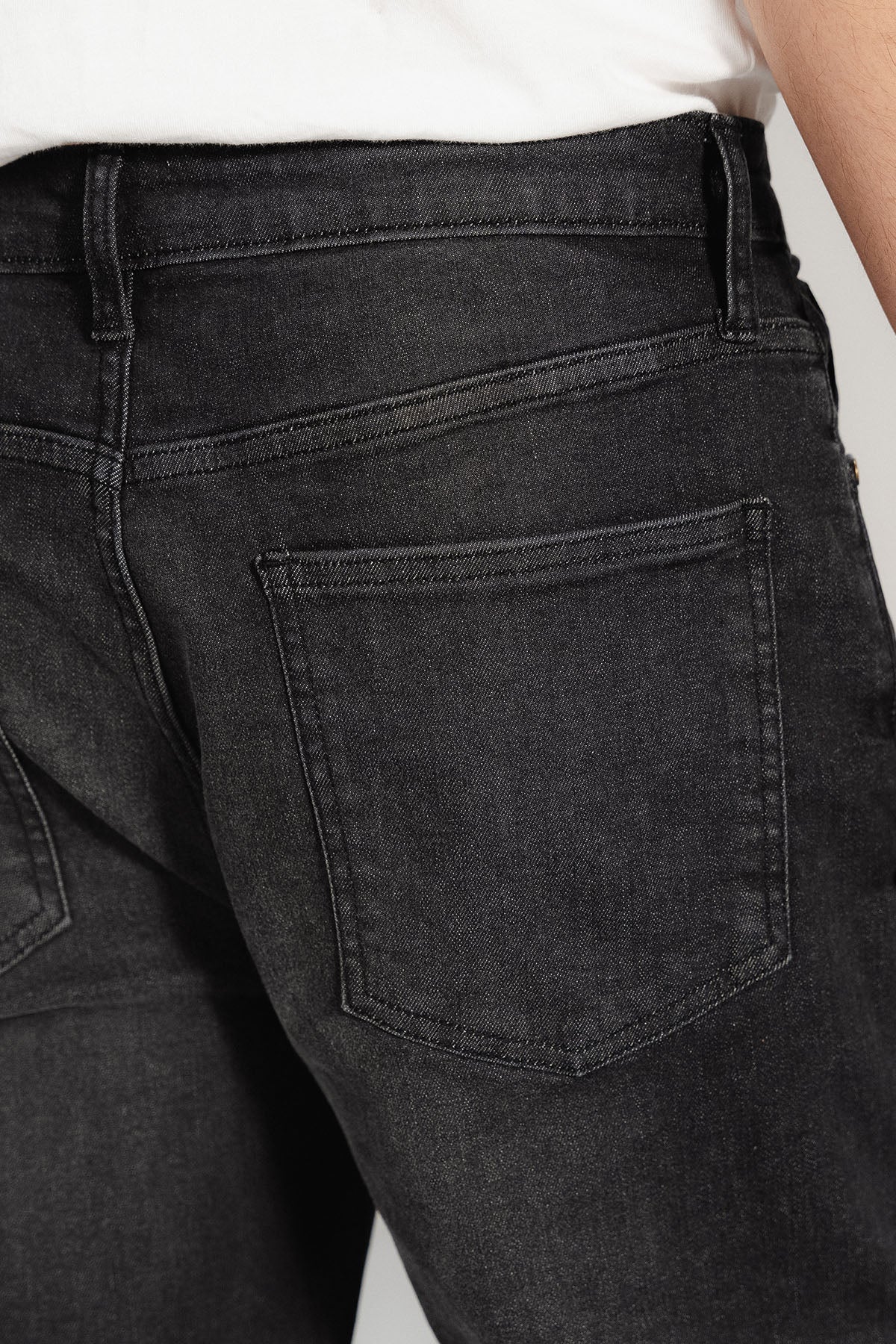 STRAIGHT FIT-DENIM