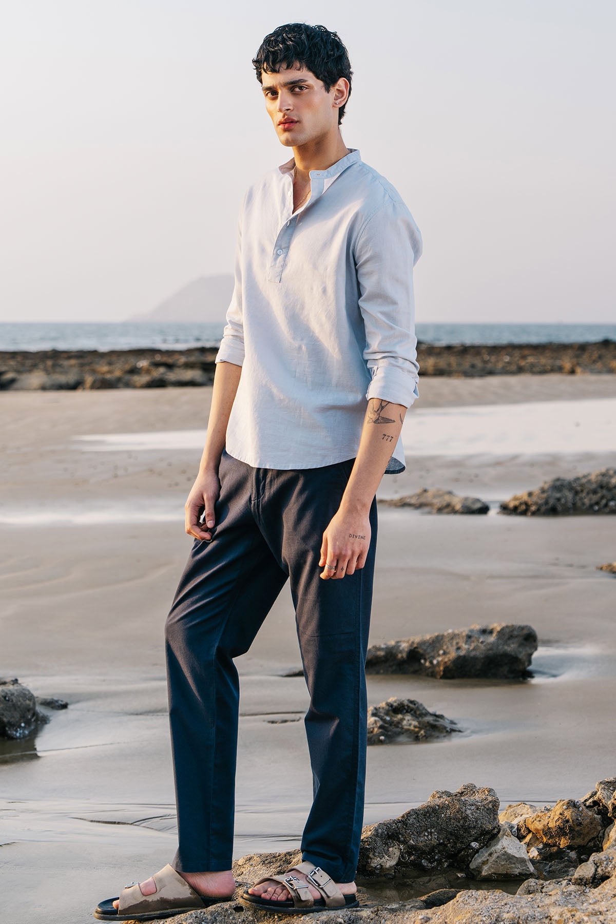BAND COLLAR LINEN SHIRT