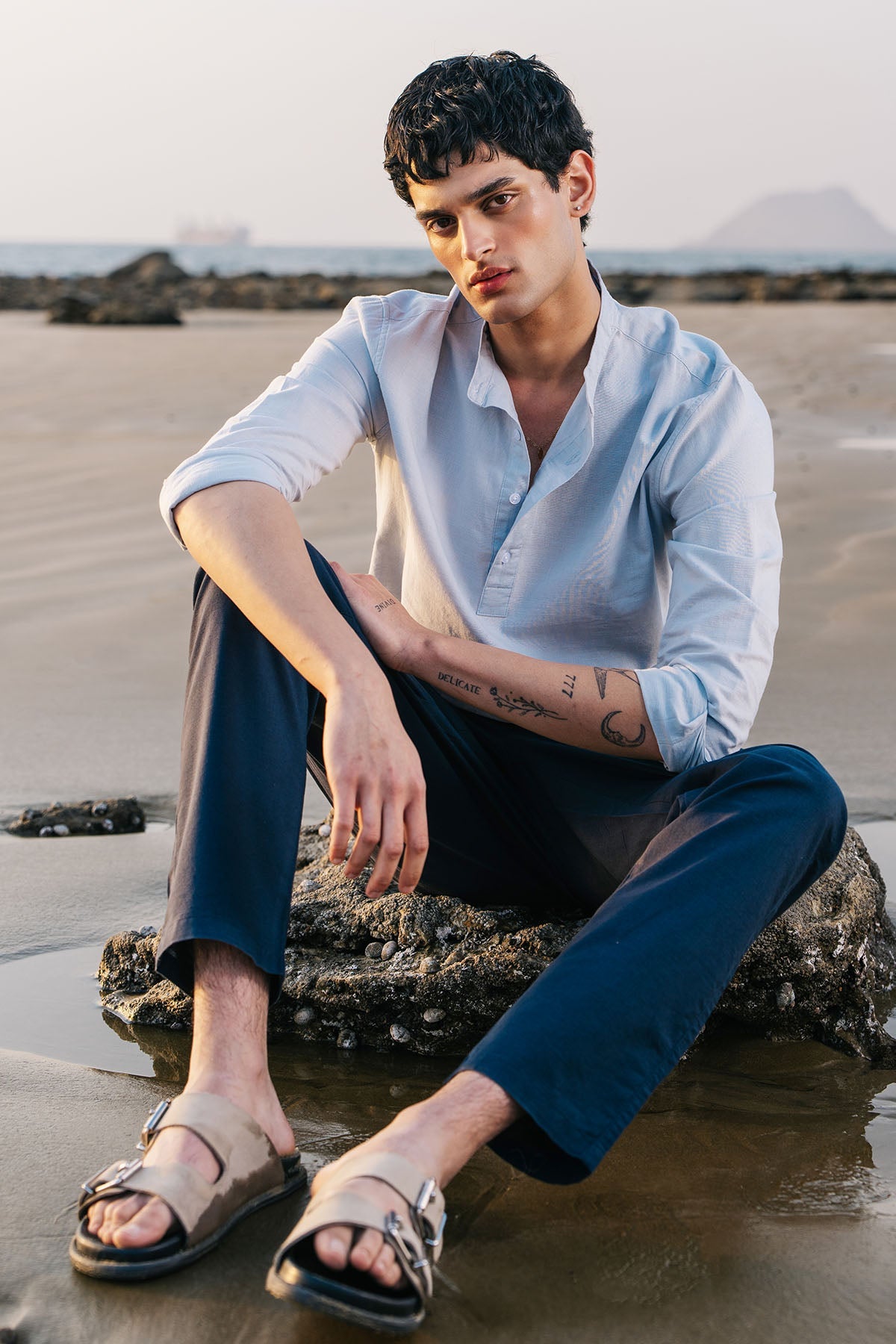 BAND COLLAR LINEN SHIRT