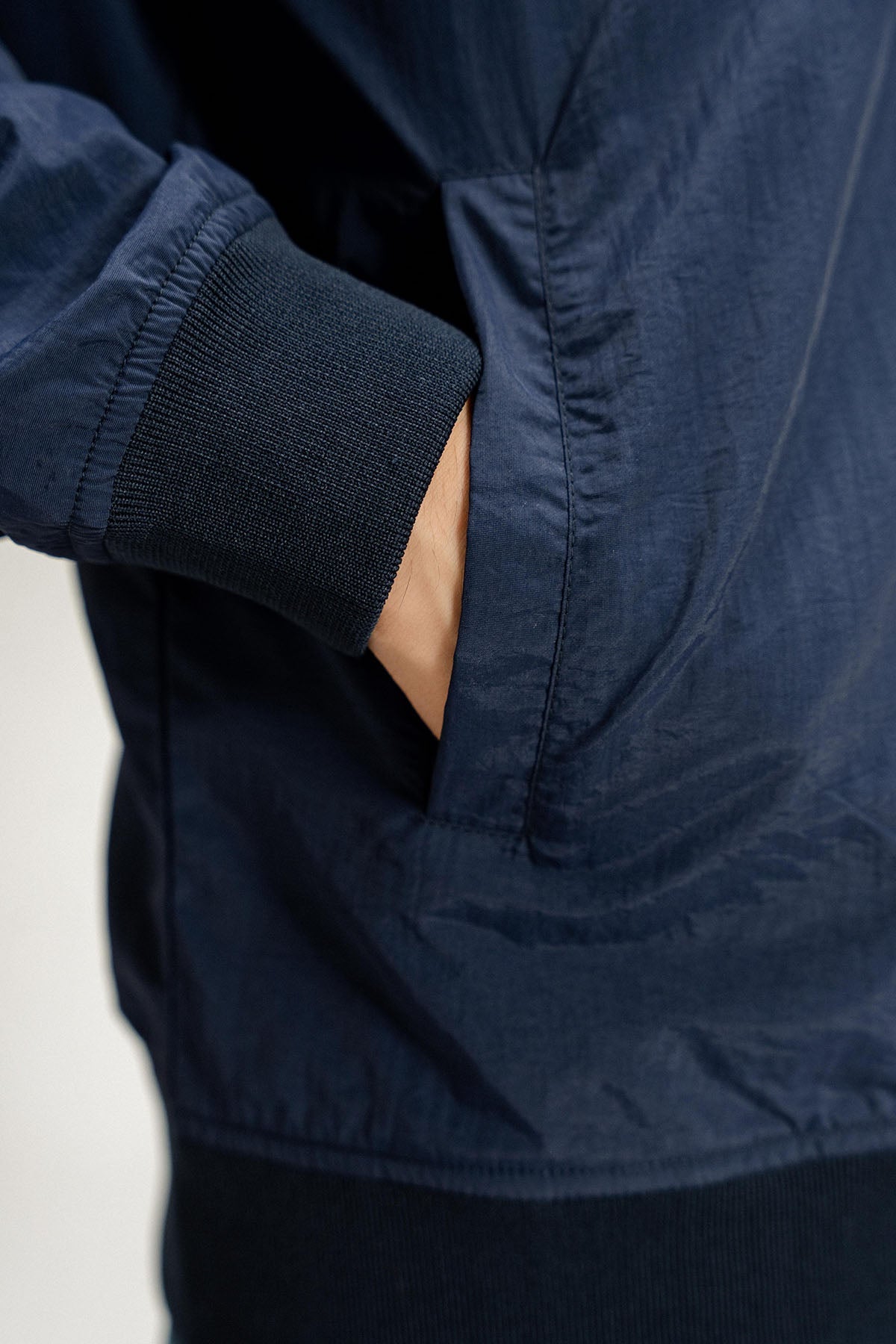 BOMBER JACKET