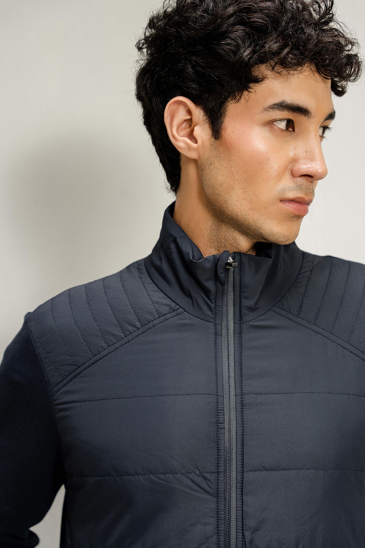 KNIT SLEEVES PUFFER JACKET