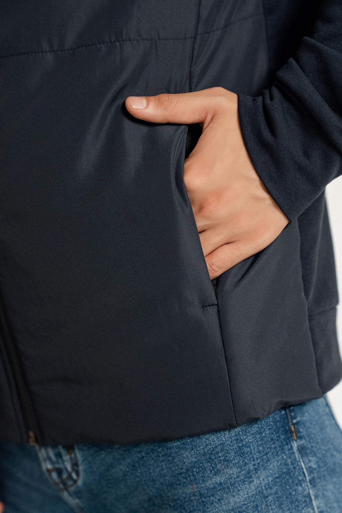 KNIT SLEEVES PUFFER JACKET