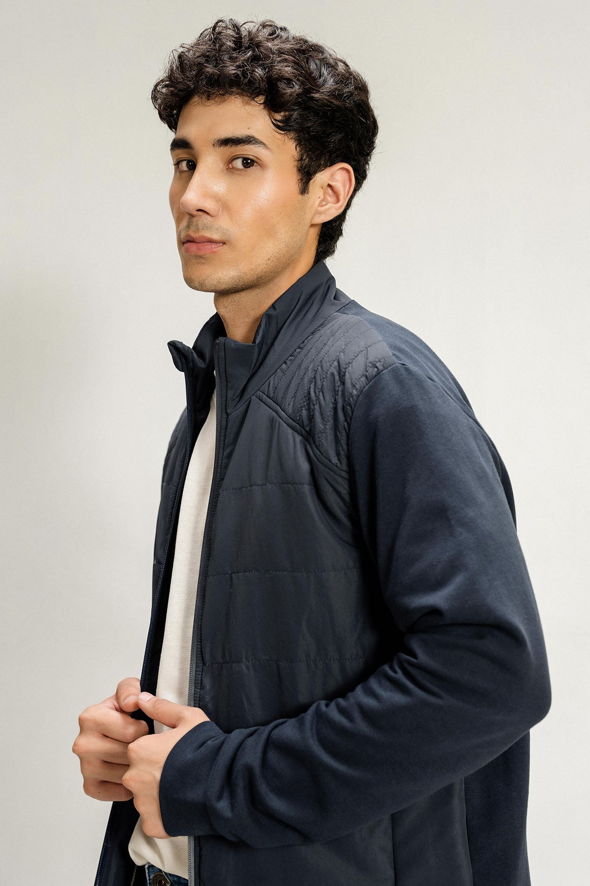 KNIT SLEEVES PUFFER JACKET