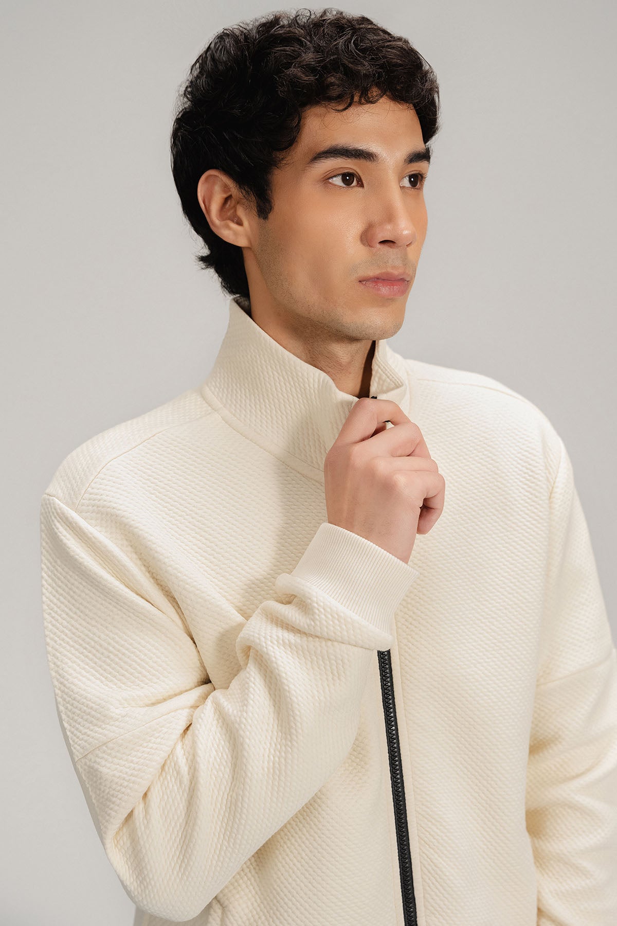 TEXTURED LUXE ZIP UP JACKET