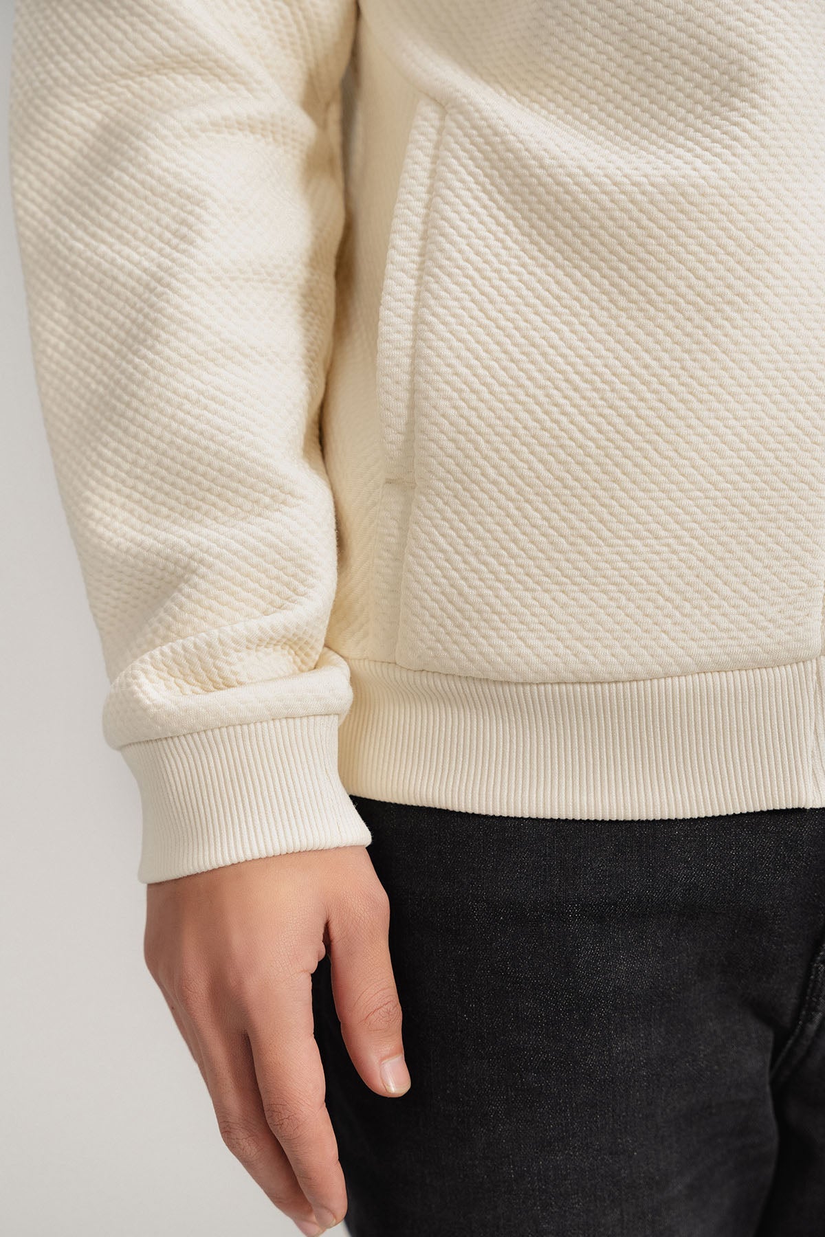 TEXTURED LUXE ZIP UP JACKET