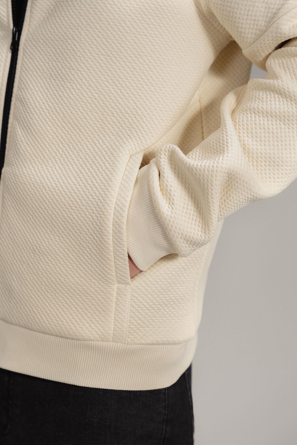 TEXTURED LUXE ZIP UP JACKET