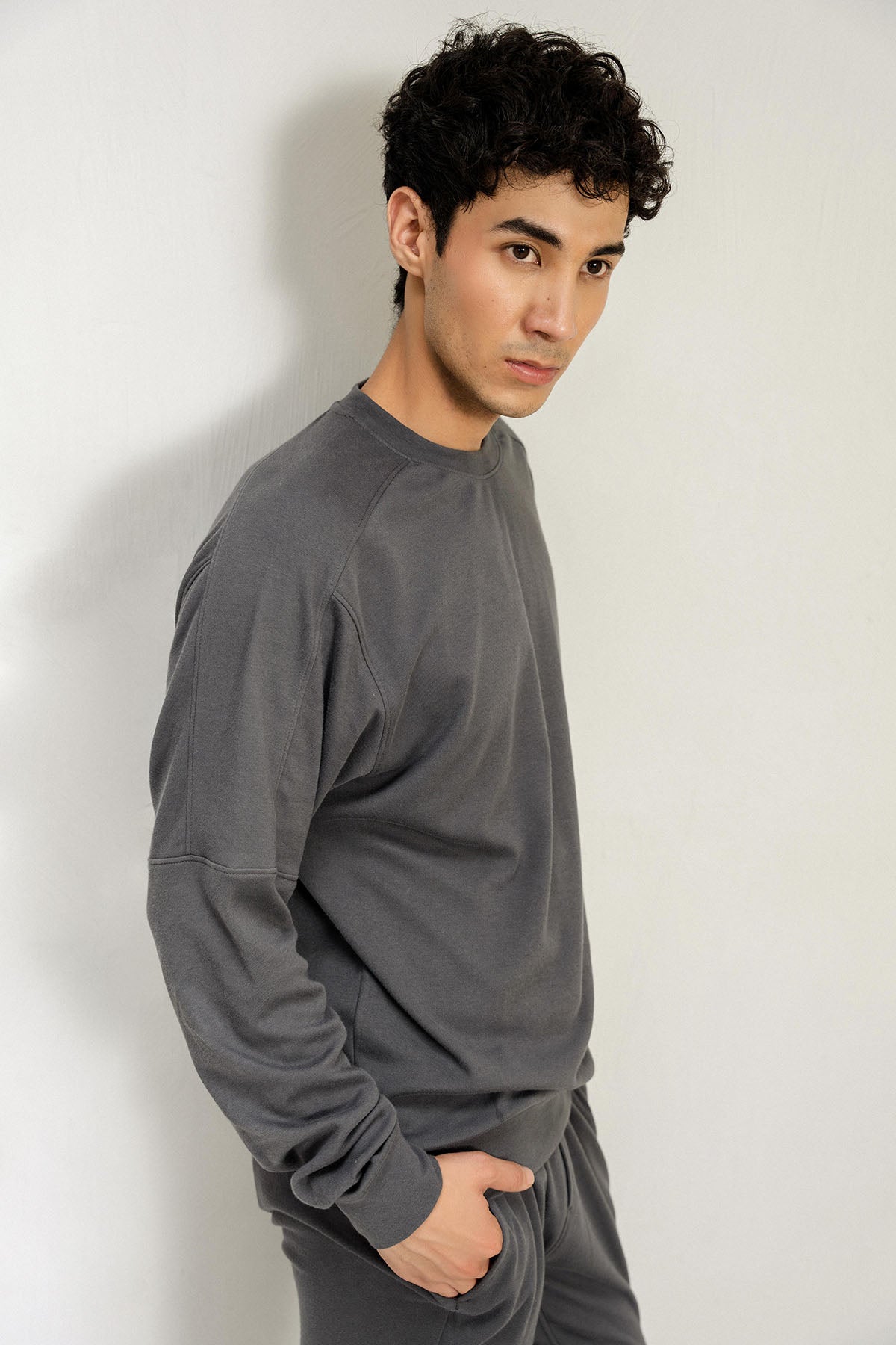 ULTRA LIGHT SWEAT