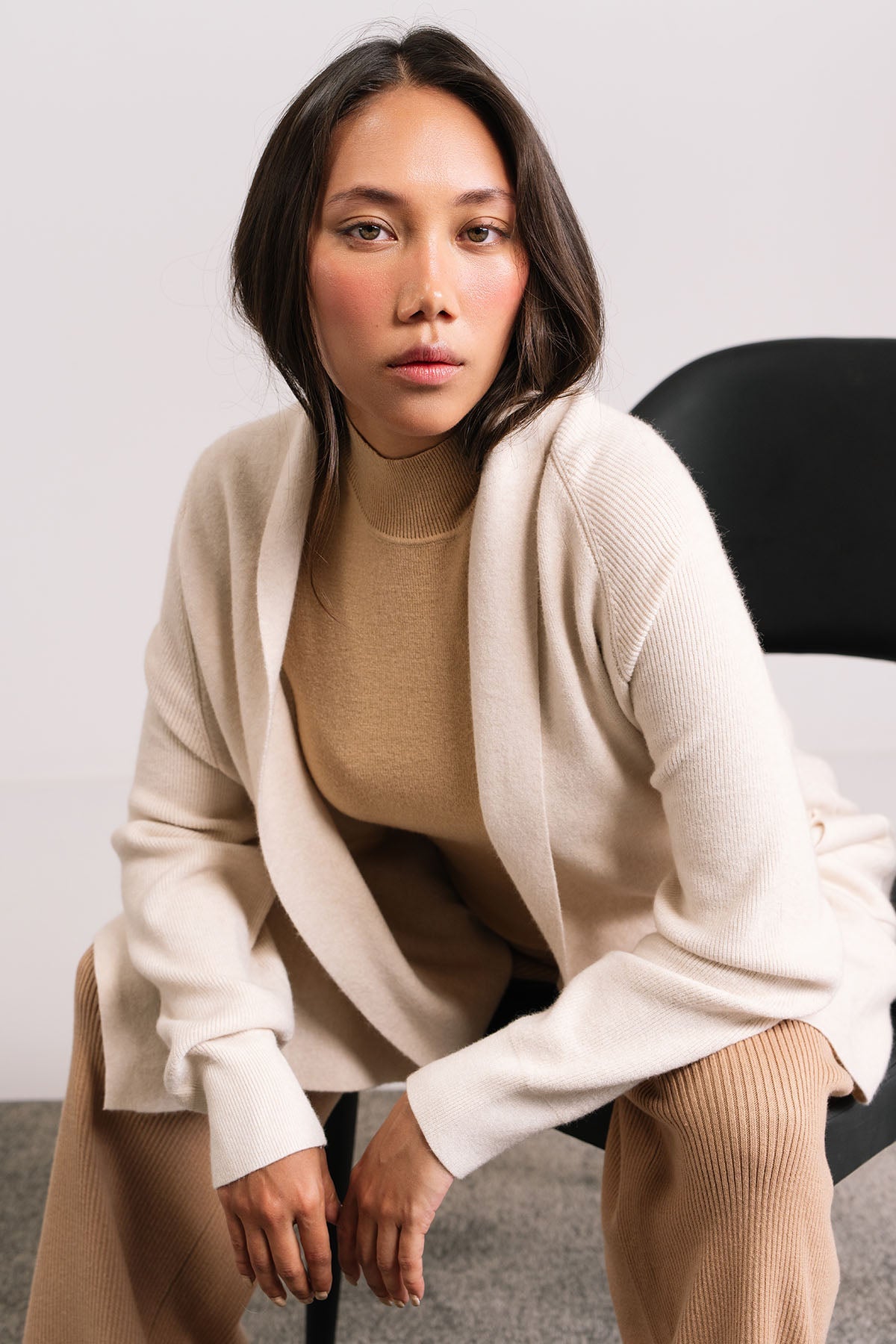IVORY CARDIGAN - KNIT WEAR