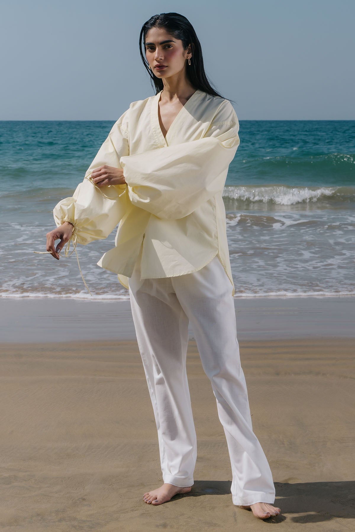 V-NECK POPLIN SHIRT