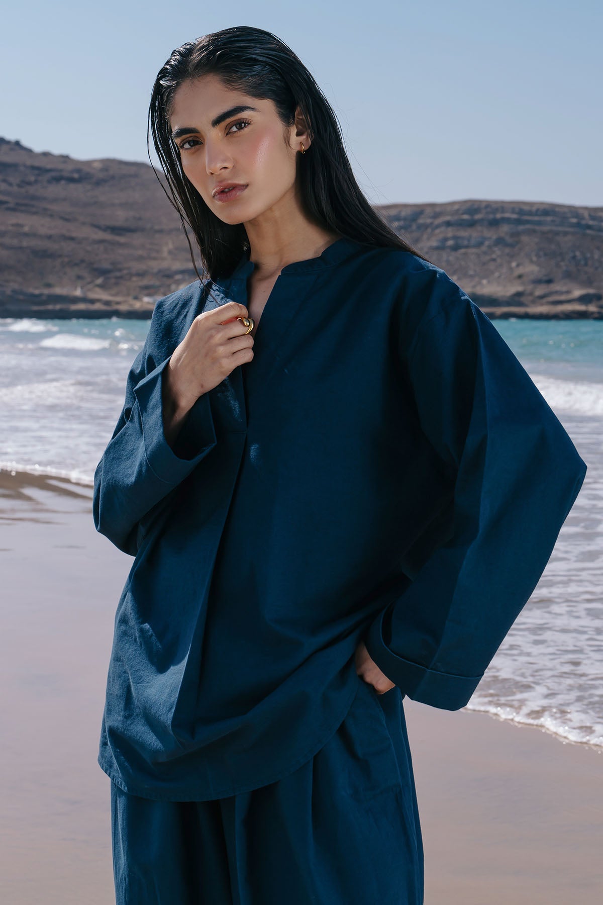 LINEN BLOUSE