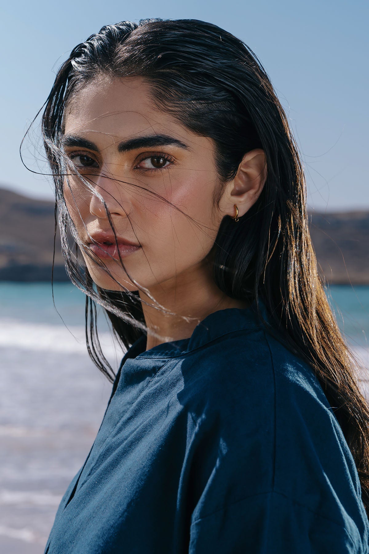 LINEN BLOUSE