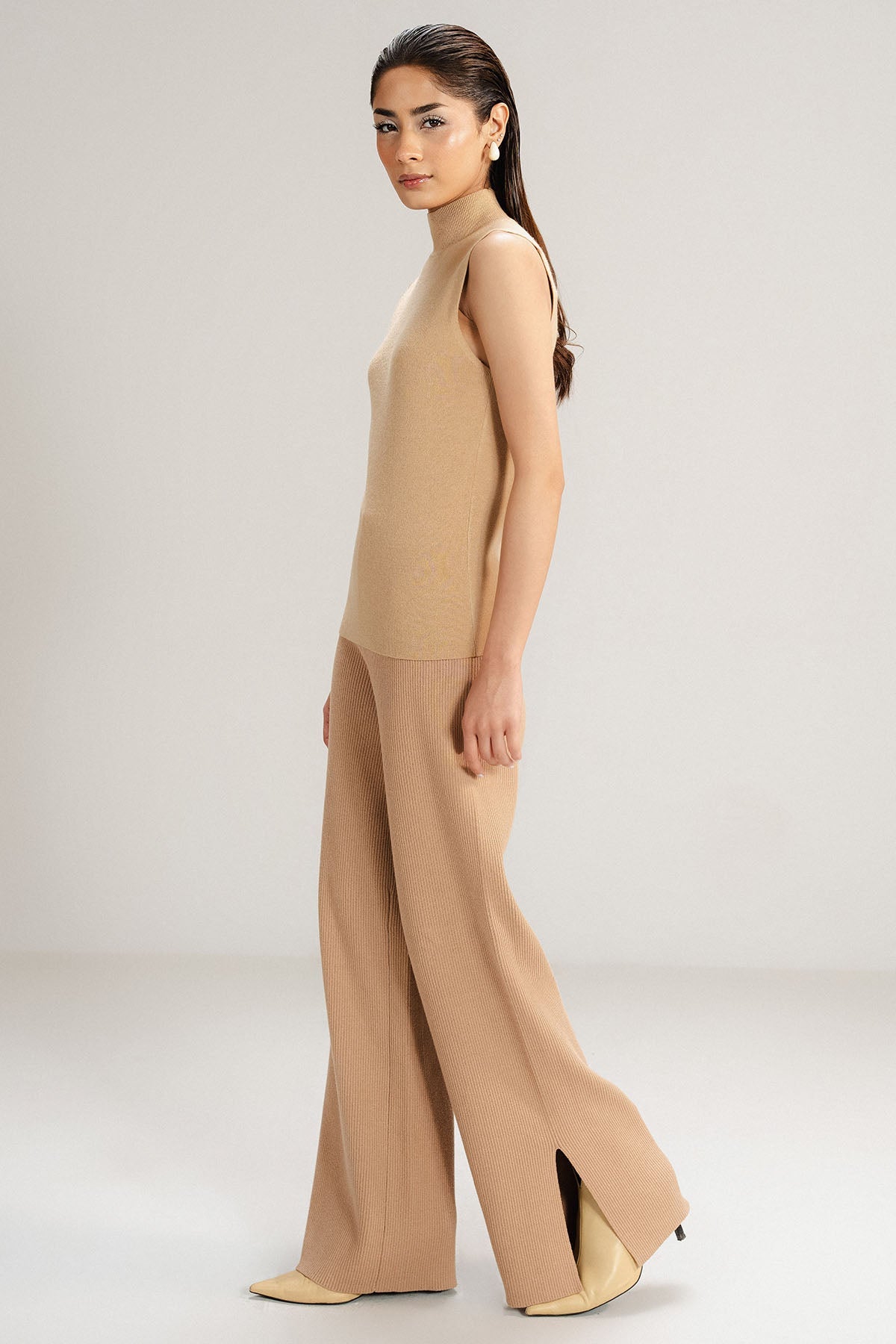 BEIGE WIDE PANTS - KNIT WEAR