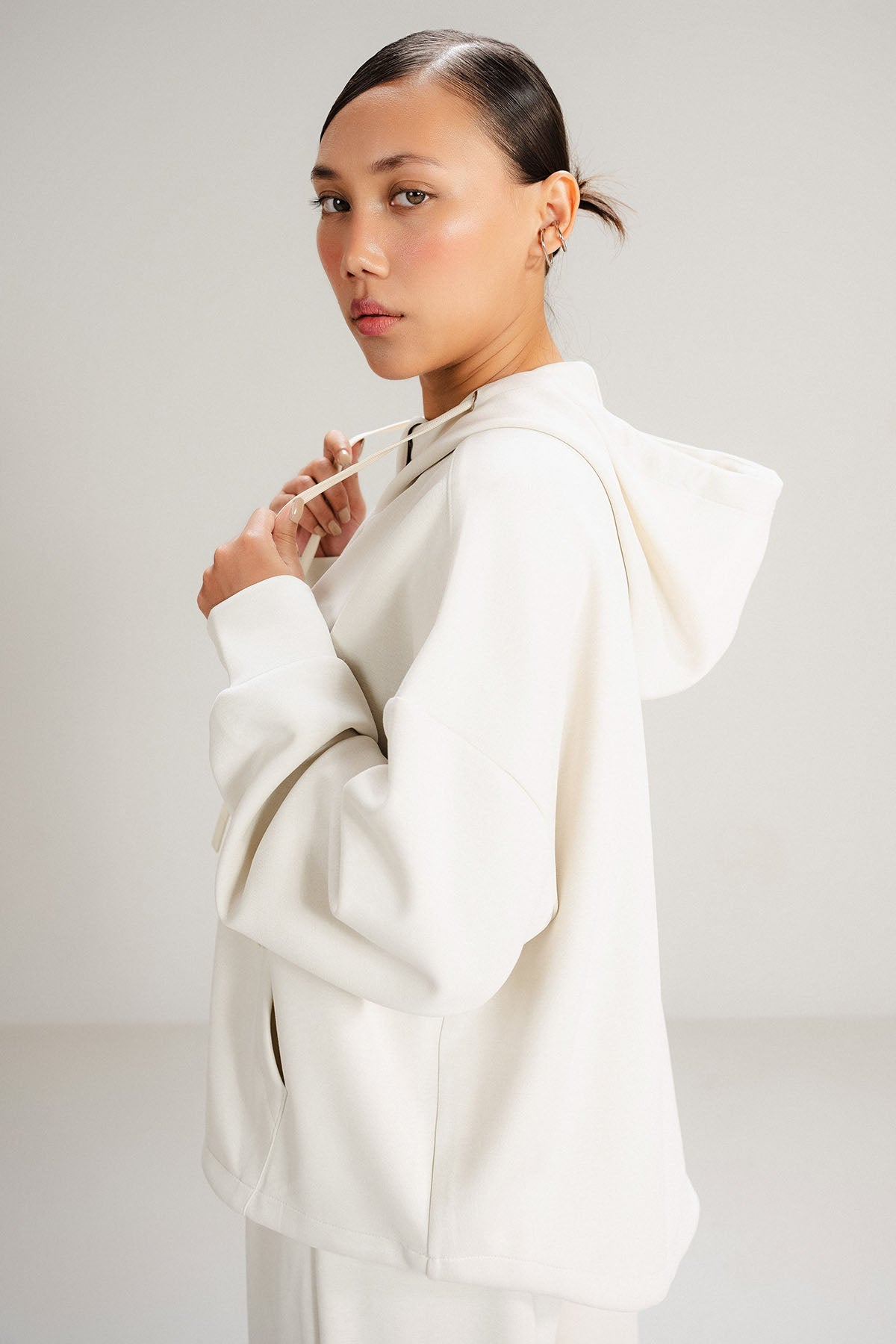 PULLOVER HOODIE CLOUDLUX LIGHT