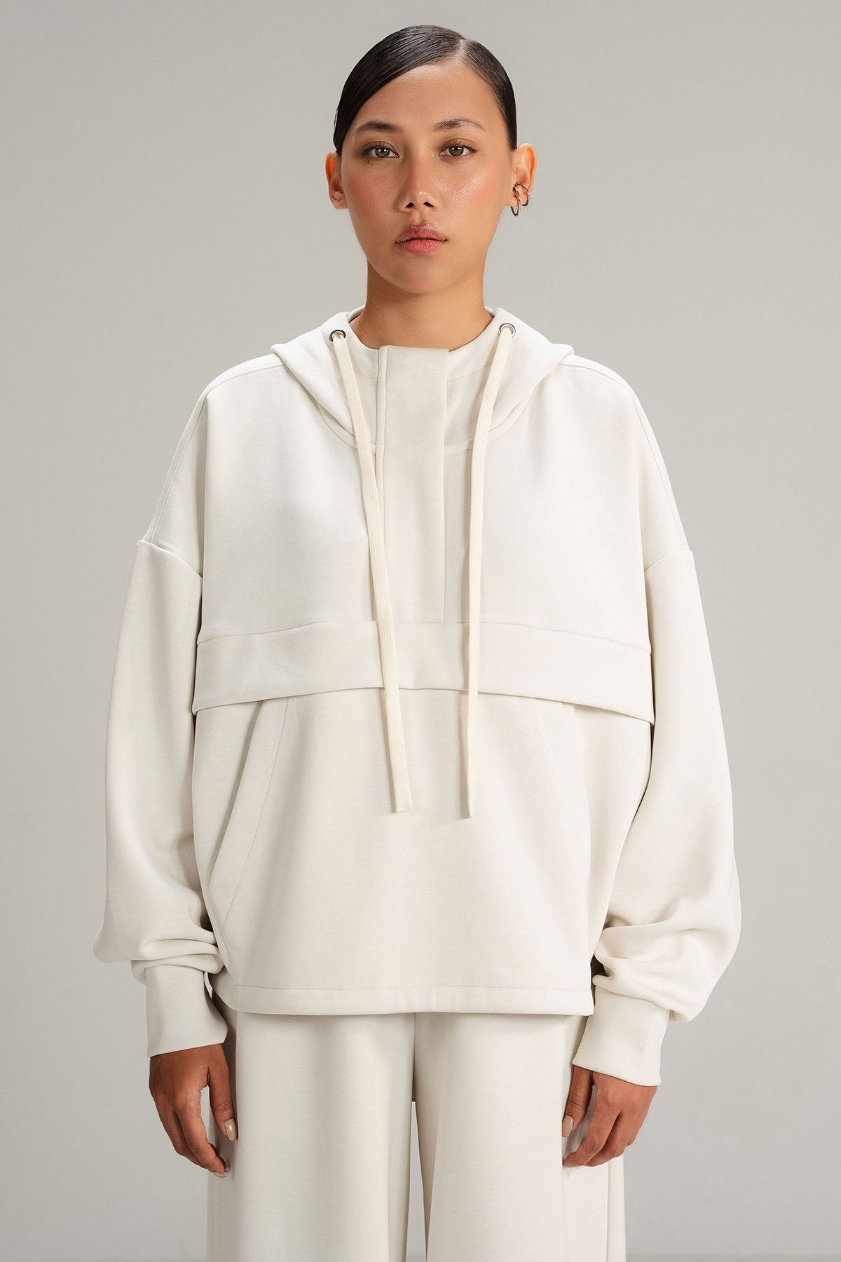 PULLOVER HOODIE CLOUDLUX LIGHT