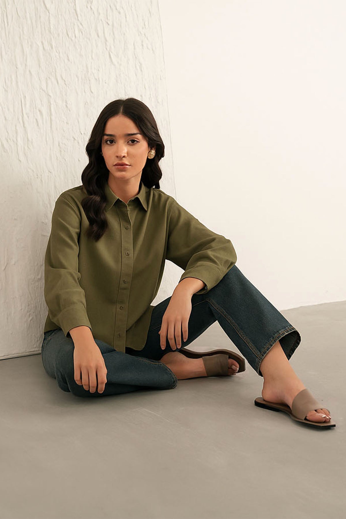 CLASSIC LINEN SHIRT