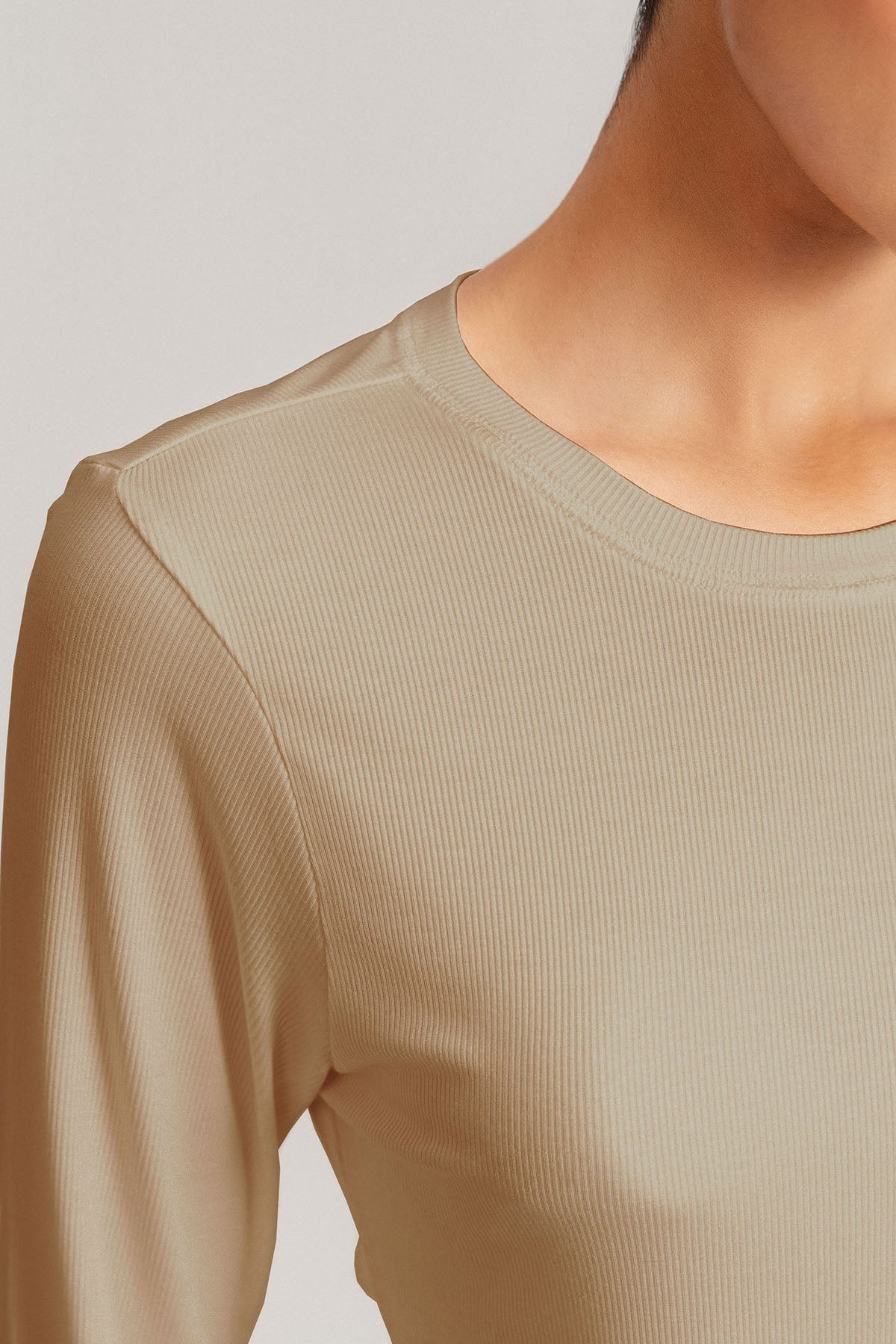 LONG SLEEVE RIBBED T-SHIRT