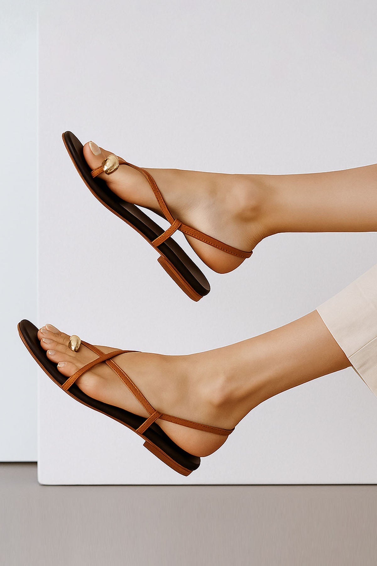 SLEEK SPHERE - SANDALS