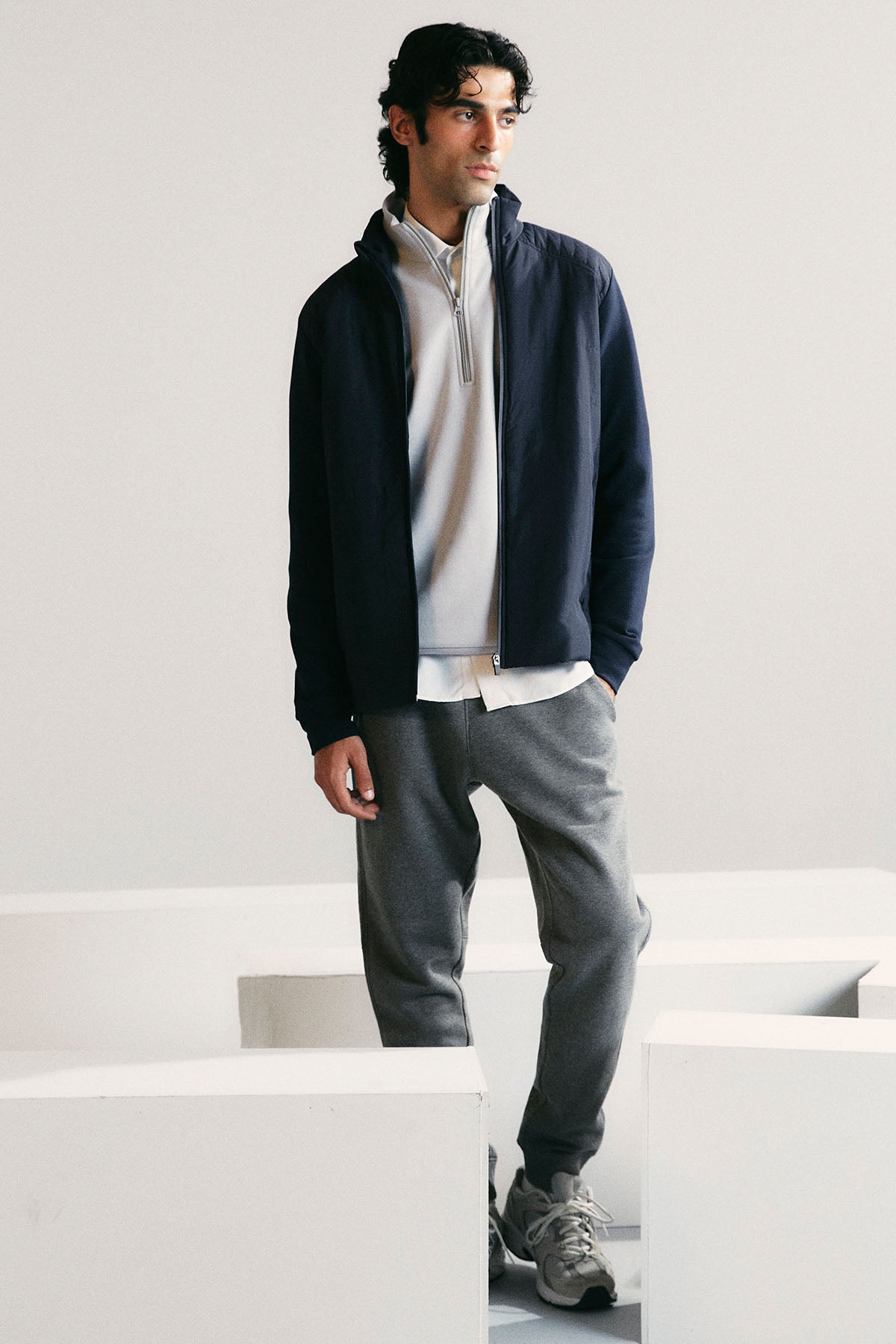 KNIT SLEEVES PUFFER JACKET