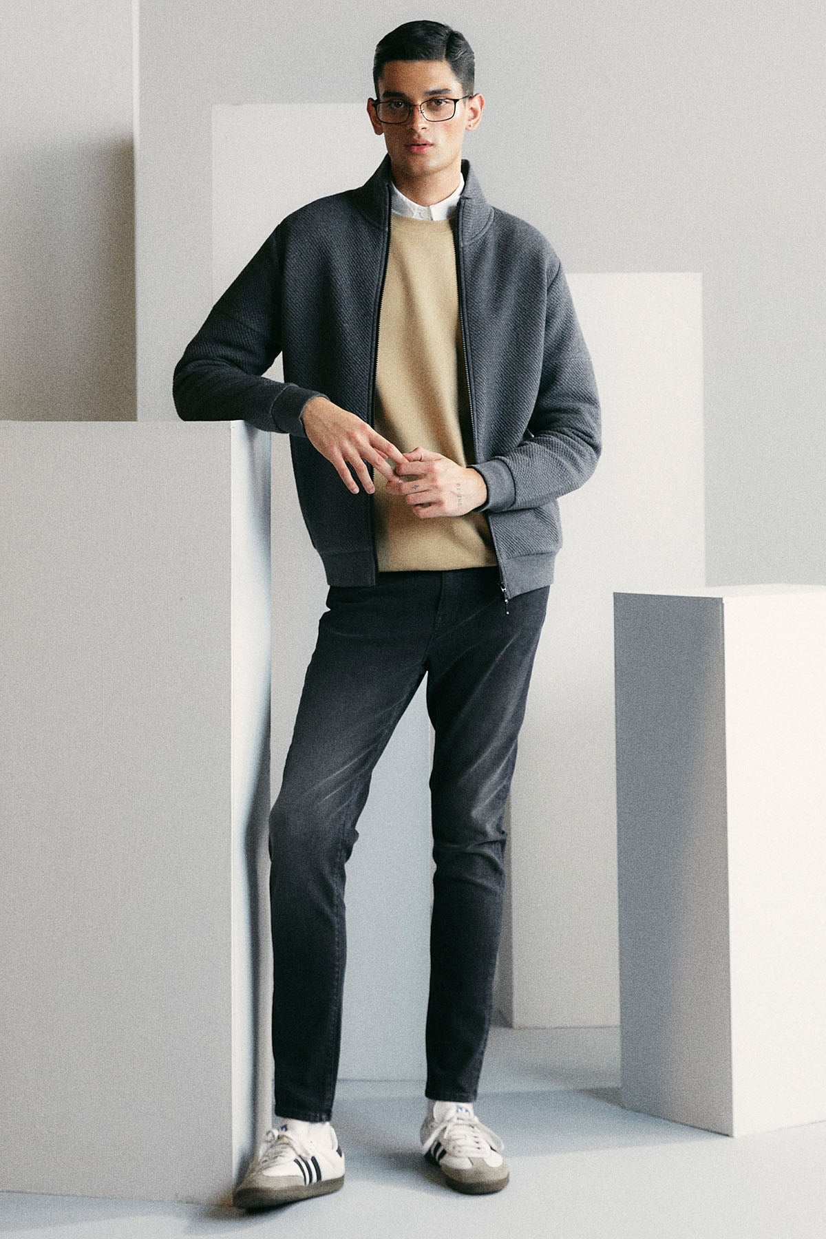 TEXTURED LUXE ZIP UP JACKET