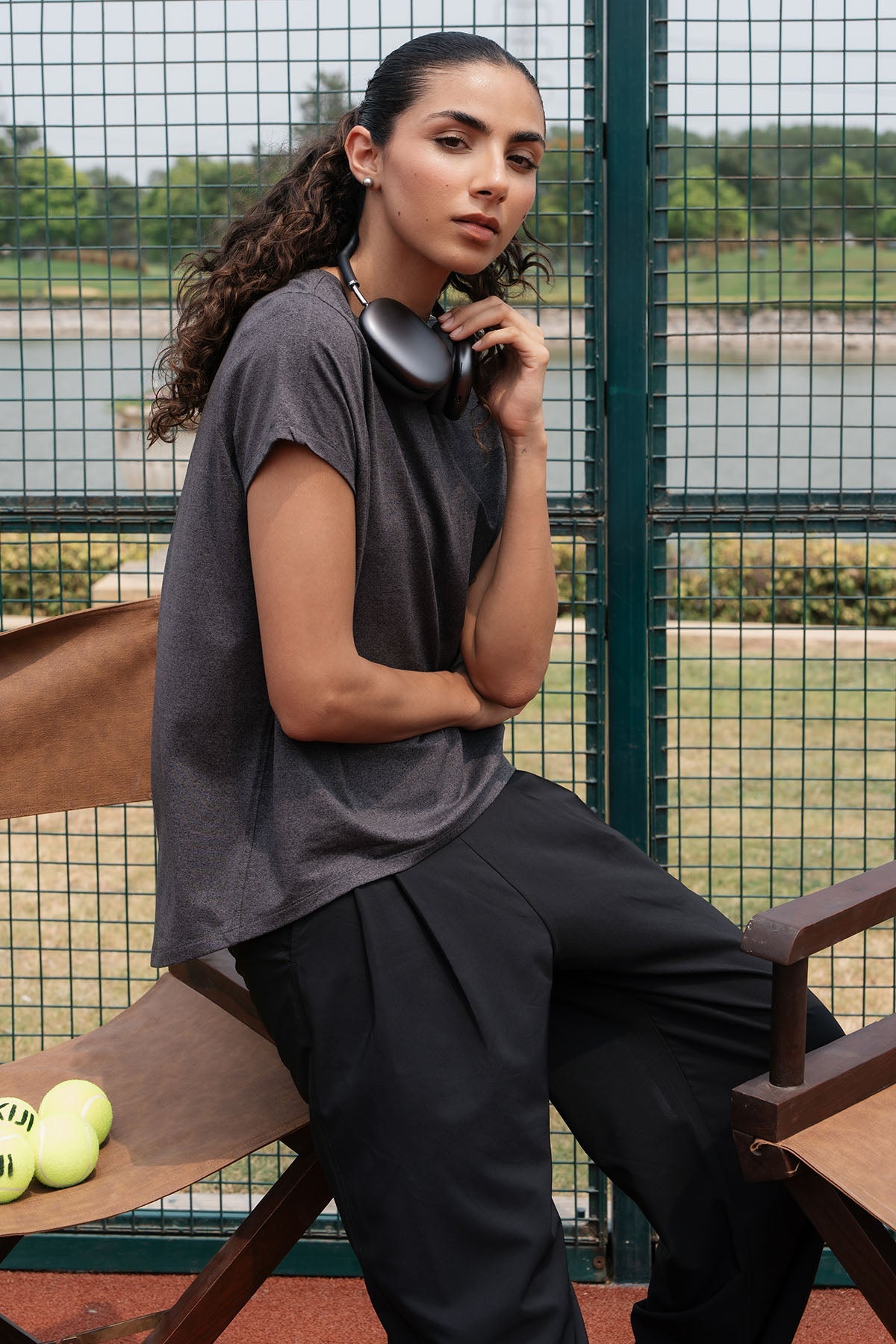 WOMEN STUDIO EASE TEE