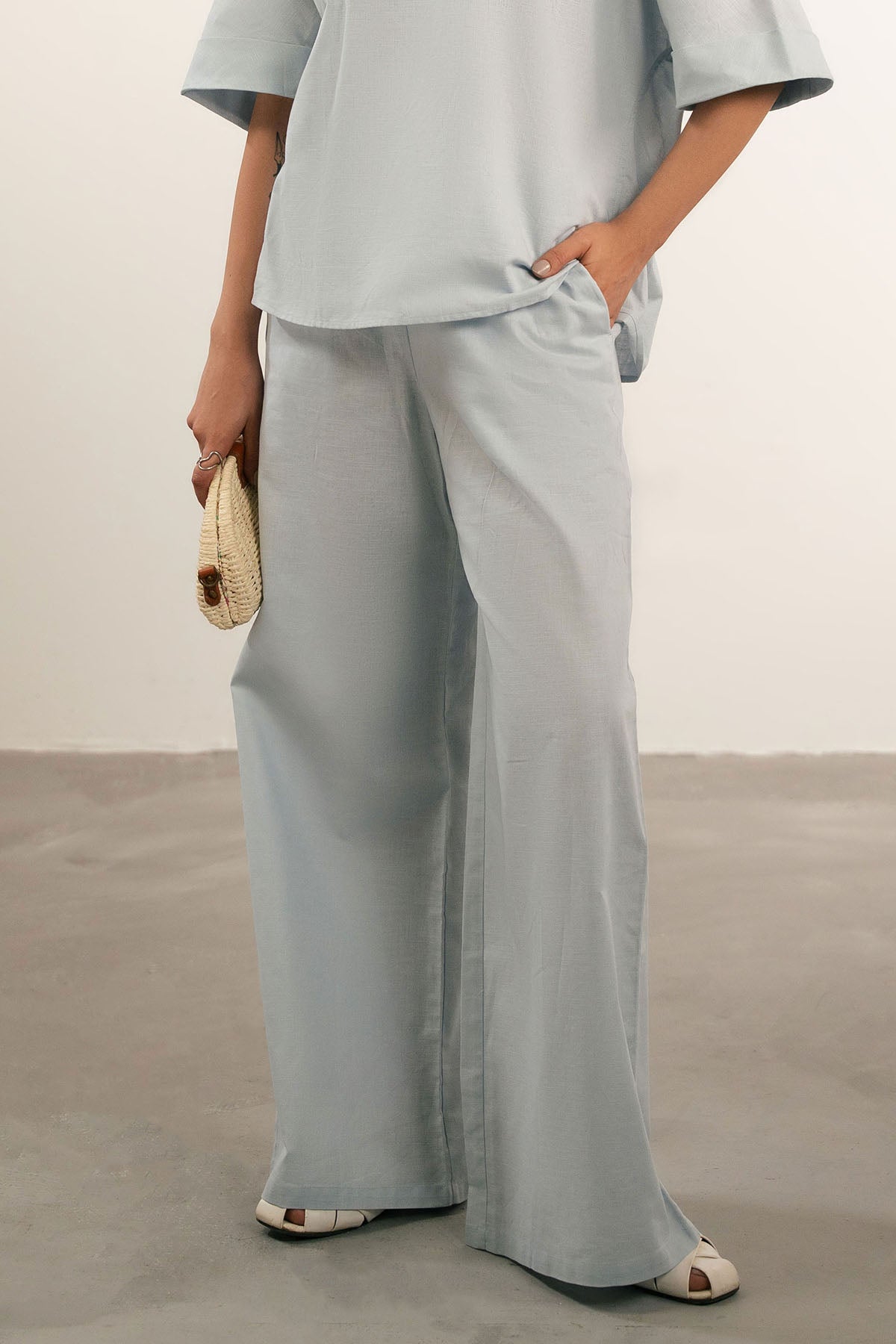 DRAW STRING LINEN TROUSERS