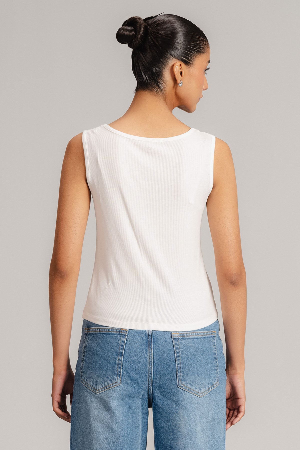 RIBBED ROUND NECK TANK TOP