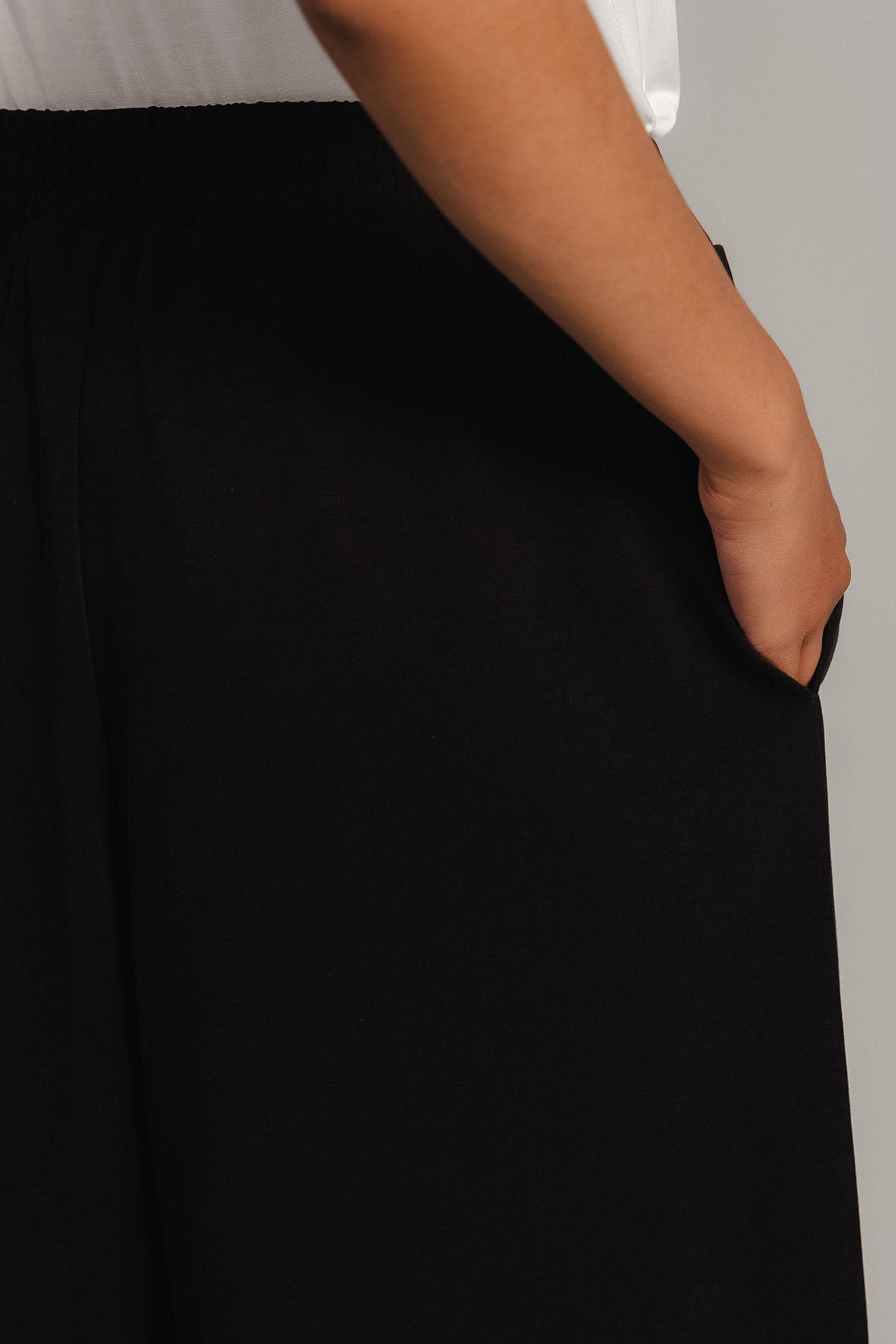 WIDE LEG RELAXED PANTS CLOUDLUX LIGHT