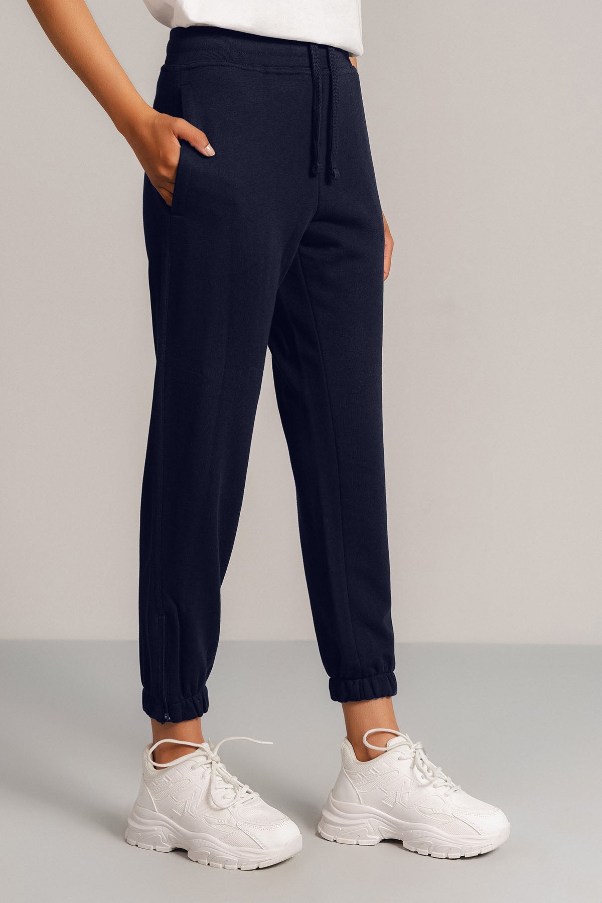 CROPPED WORKOUT PANTS-FRENCH TERRY
