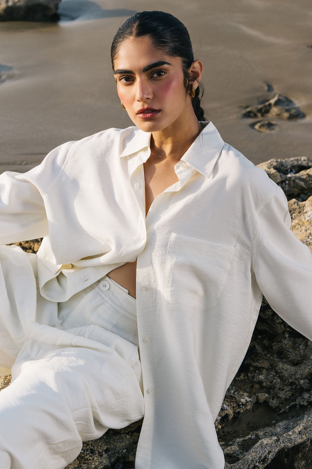 RELAXED FIT BUTTON DOWN SHIRT - WRINKLED
