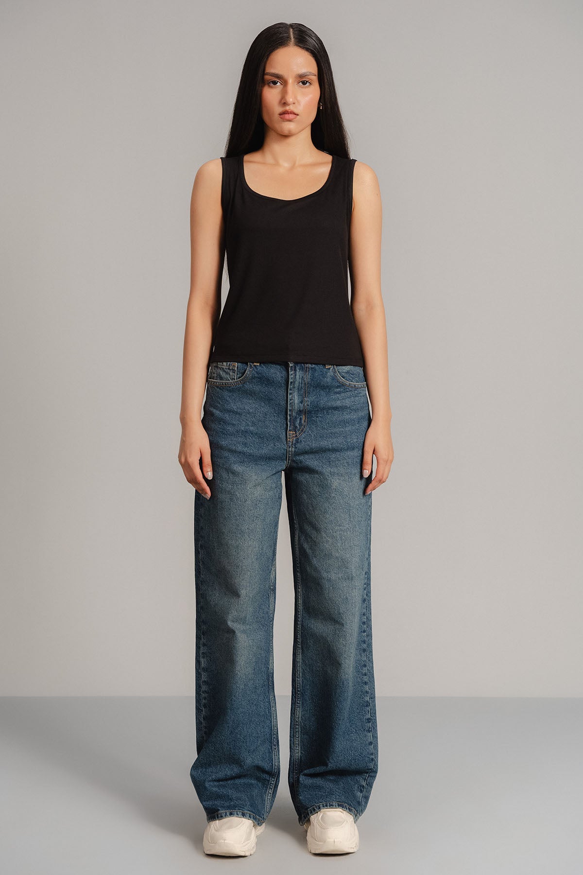 RIBBED ROUND NECK TANK TOP