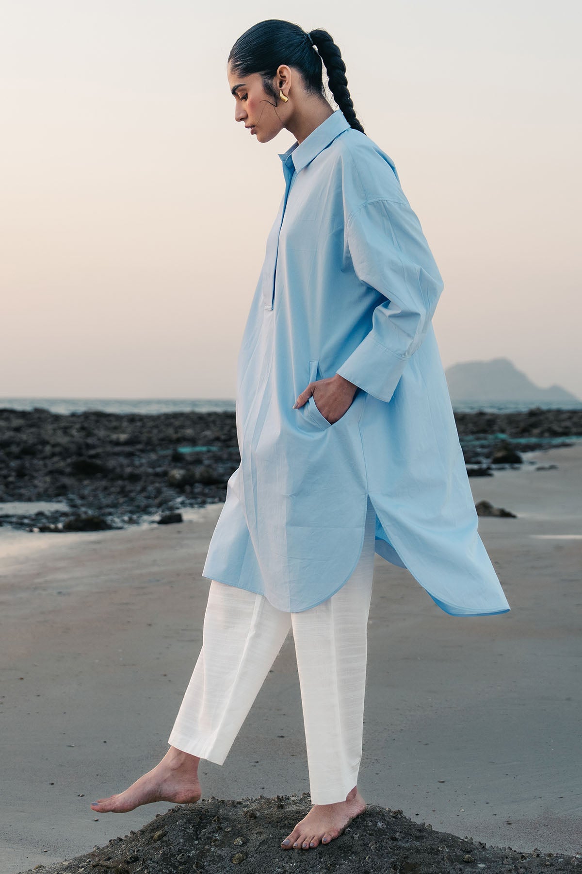 ROUND HEM POPLIN SHIRT