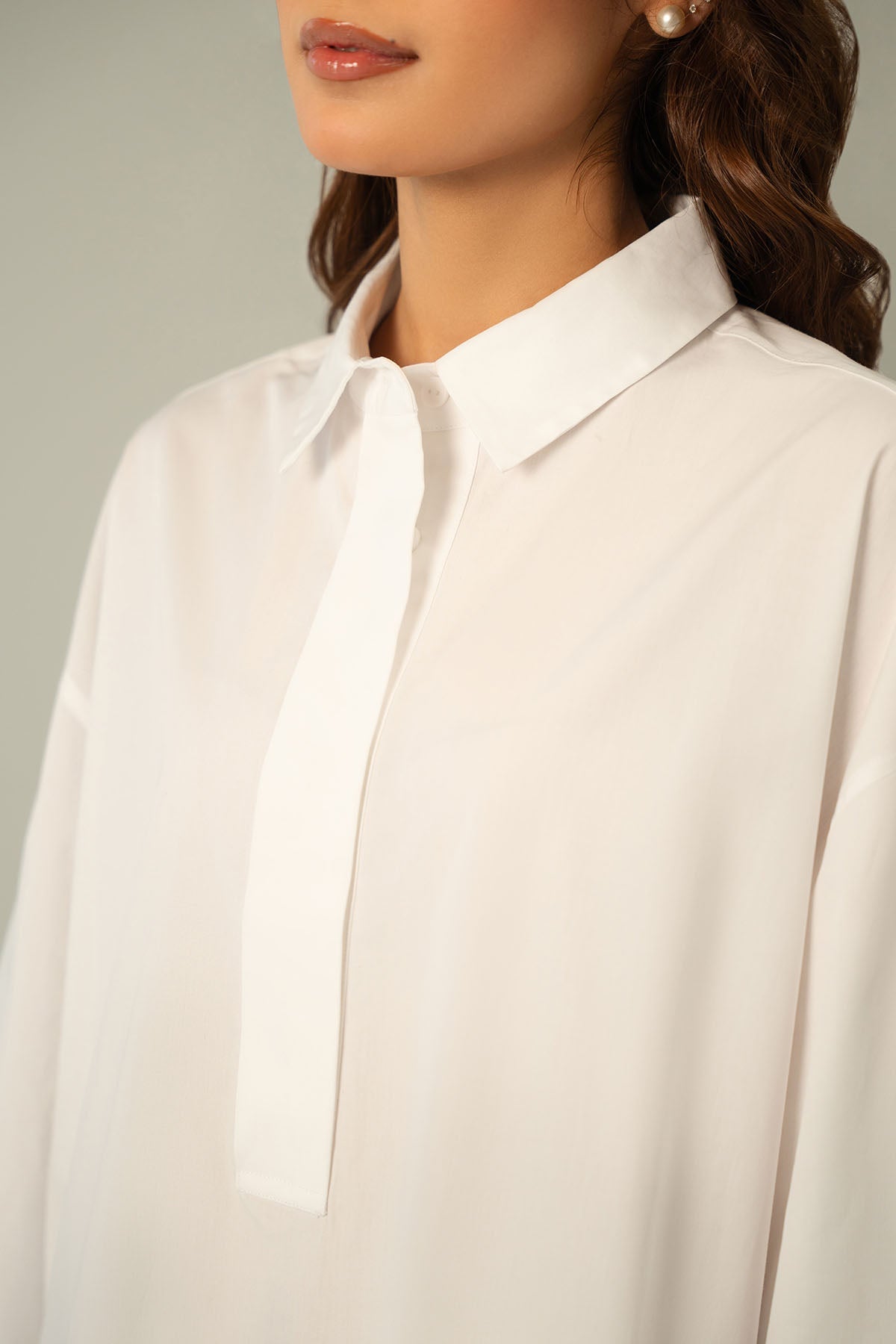 ROUND HEM POPLIN SHIRT