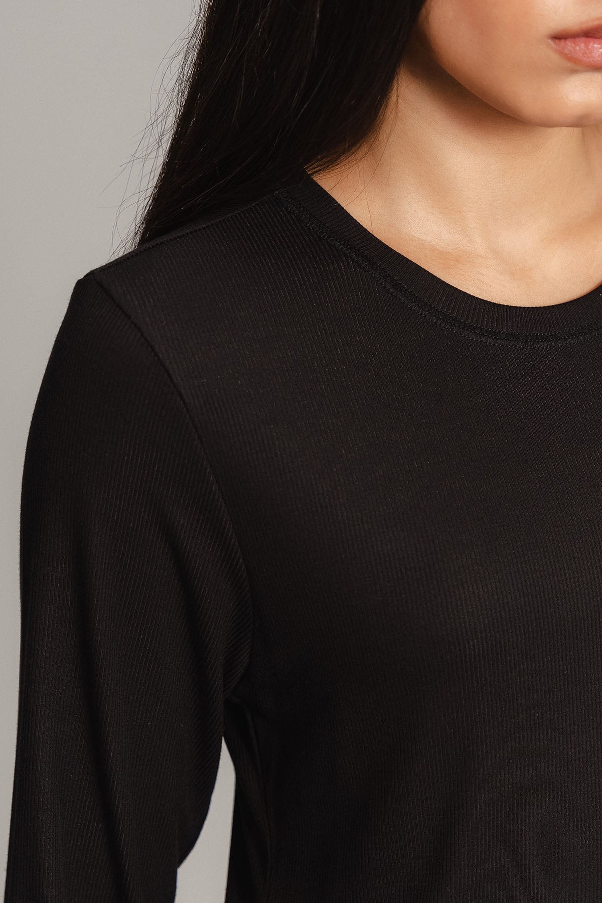LONG SLEEVE RIBBED T-SHIRT