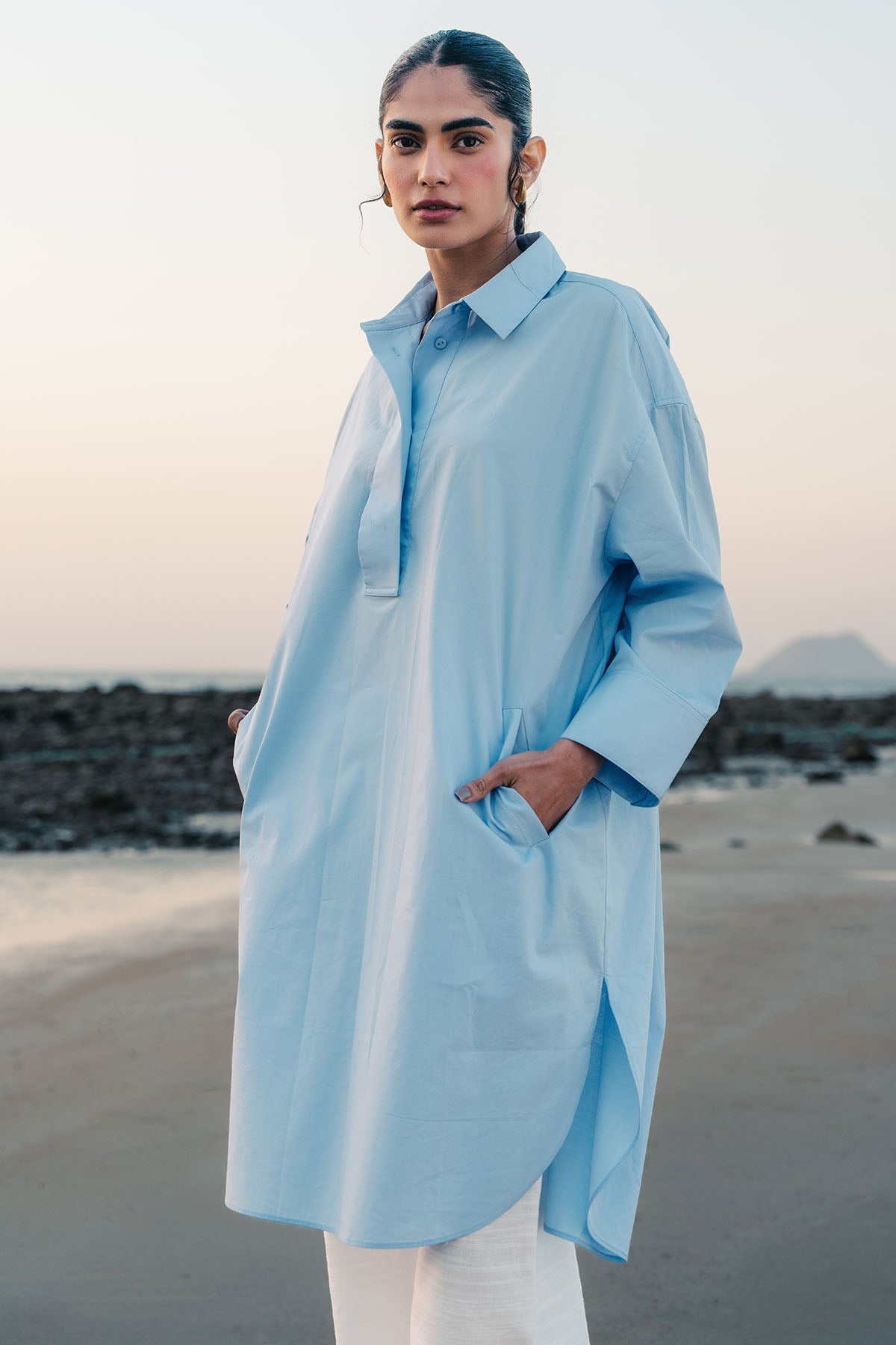 ROUND HEM POPLIN SHIRT