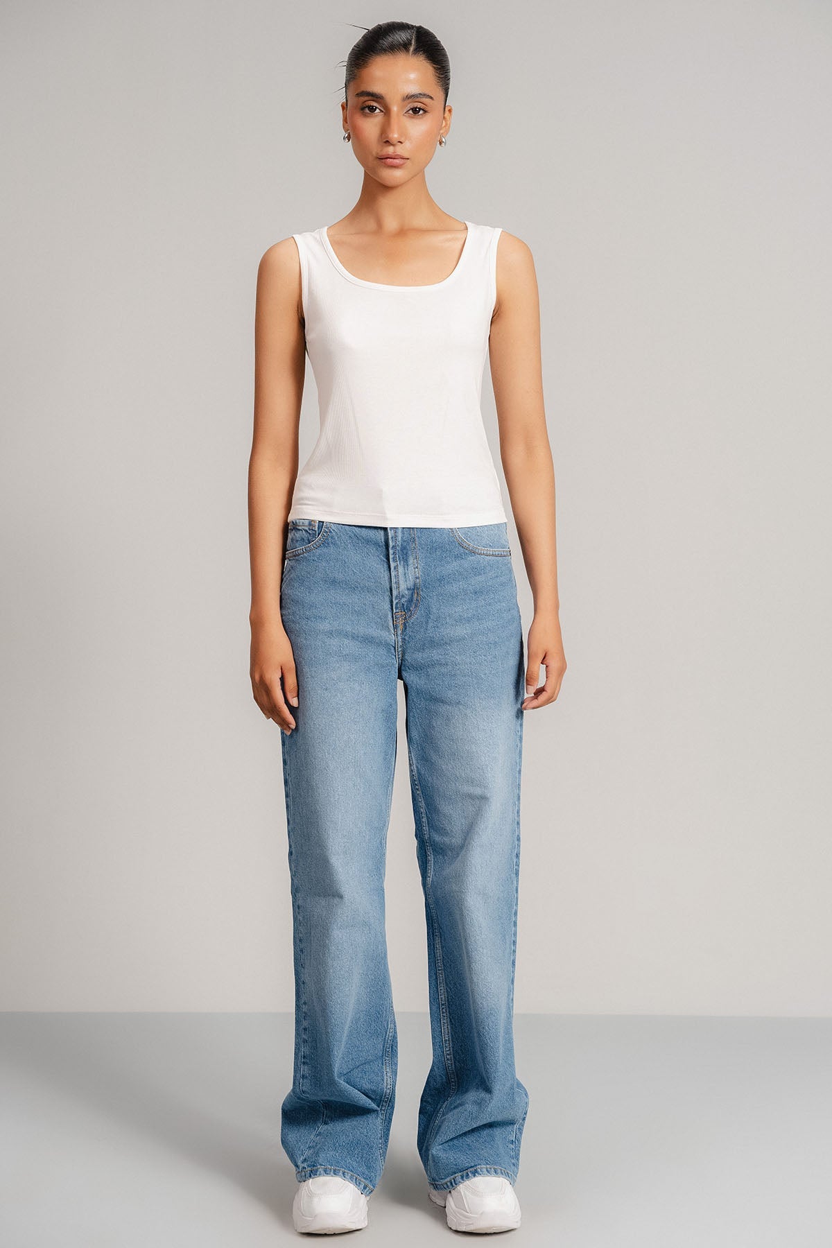 RIBBED ROUND NECK TANK TOP