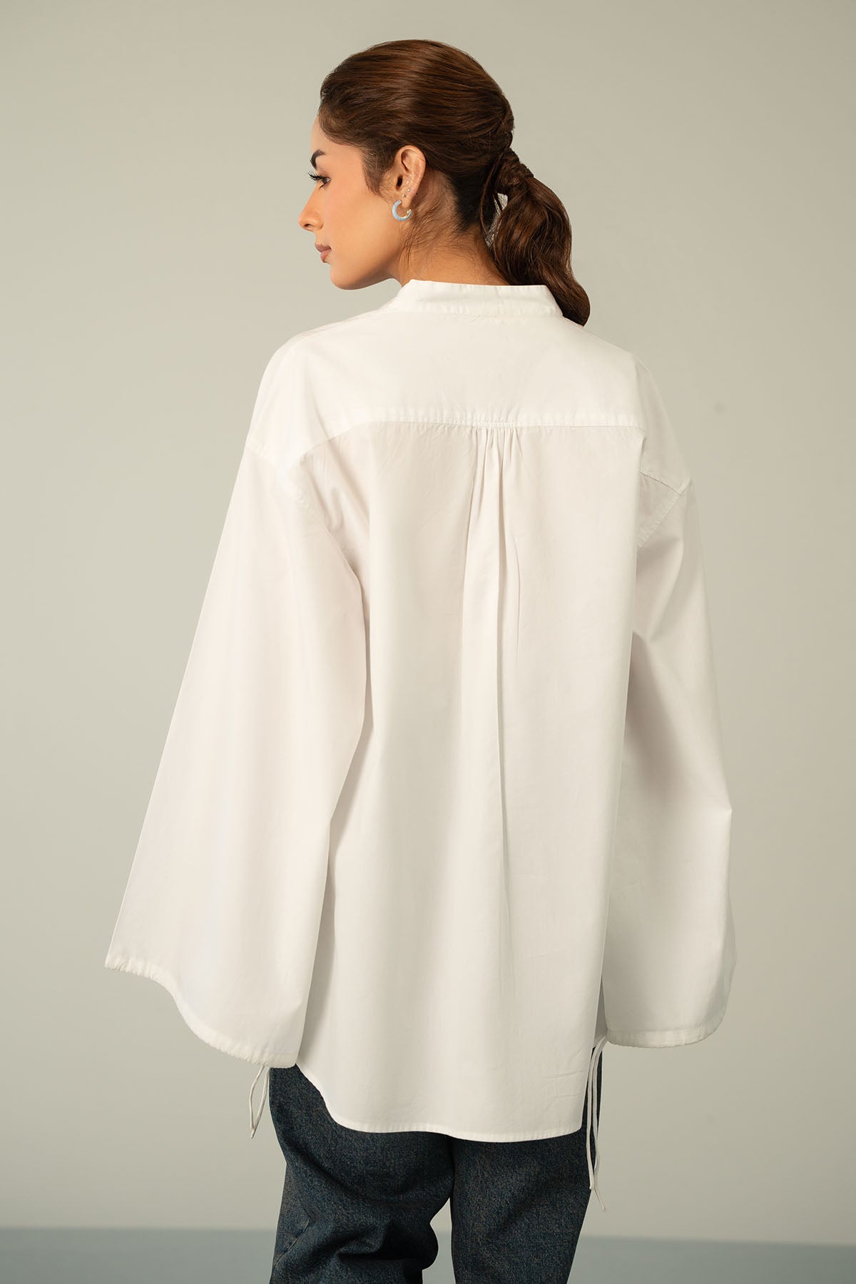 V-NECK POPLIN SHIRT