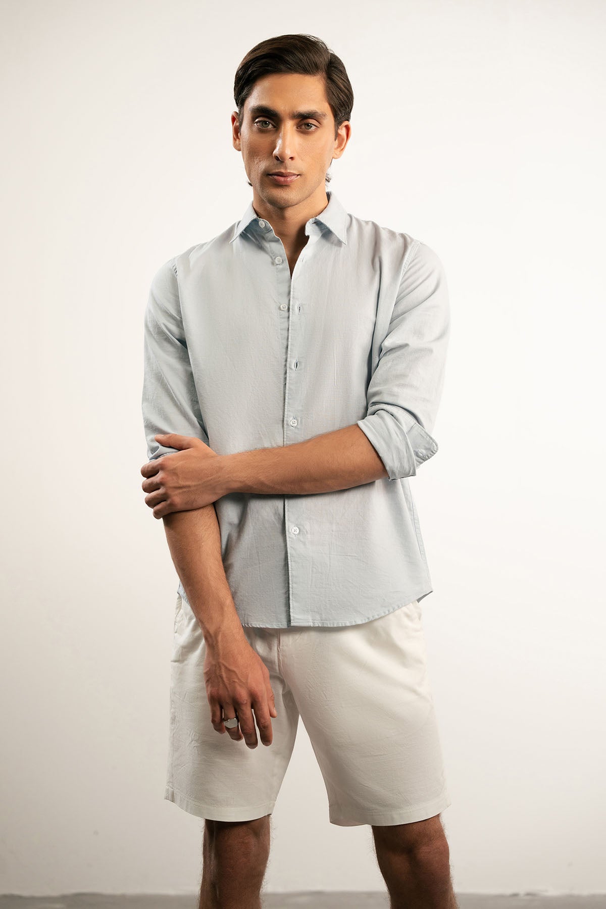 CLASSIC LINEN SHIRT