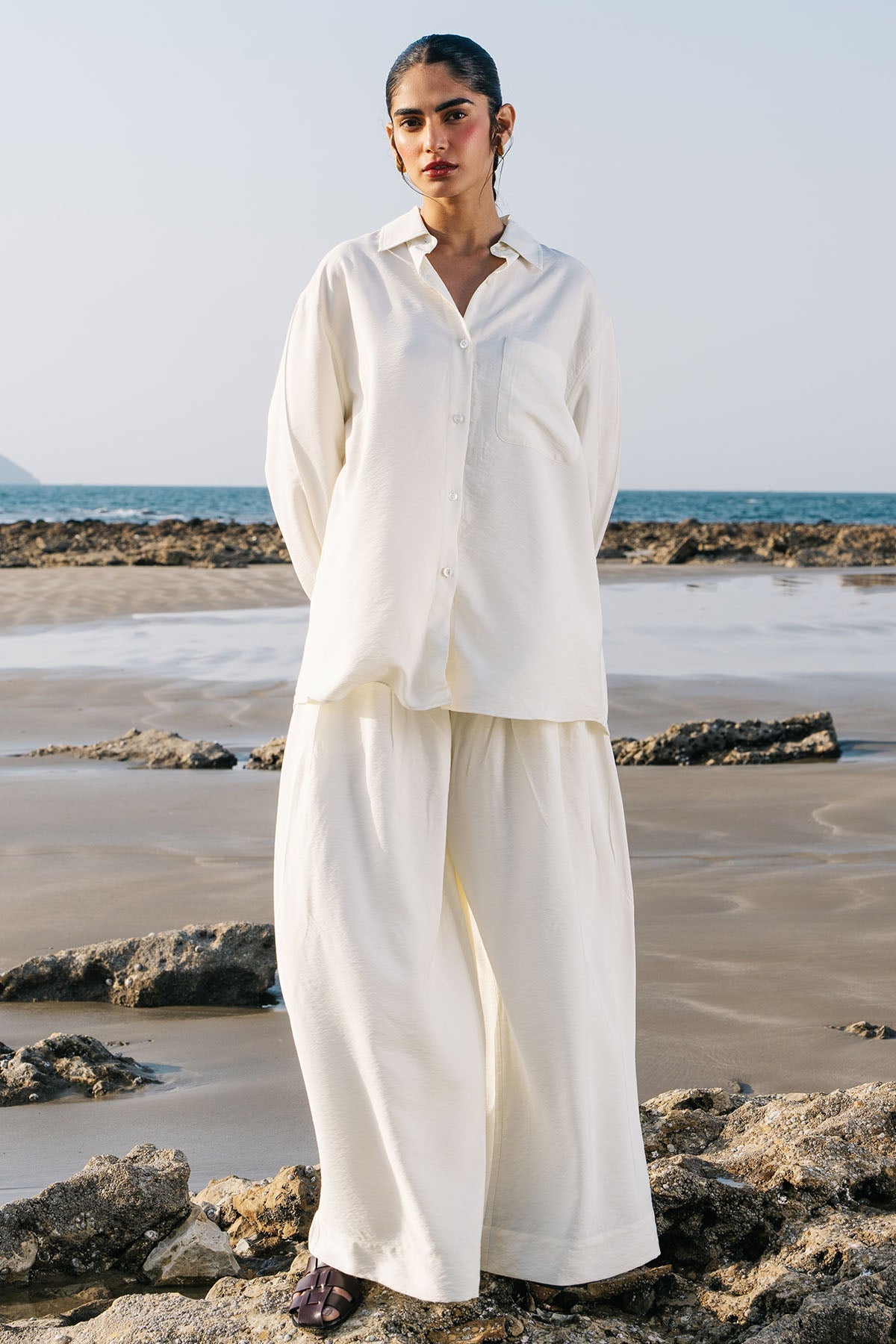 RELAXED FIT BUTTON DOWN SHIRT - WRINKLED