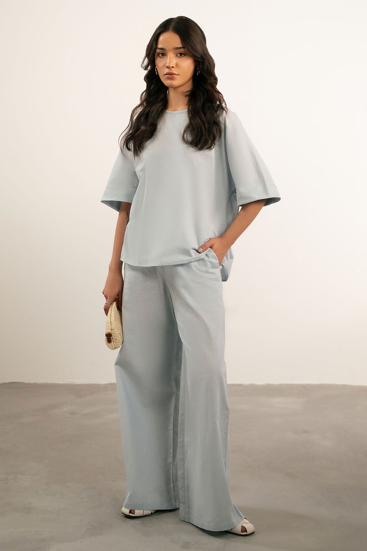 RELAXED LINEN TOP