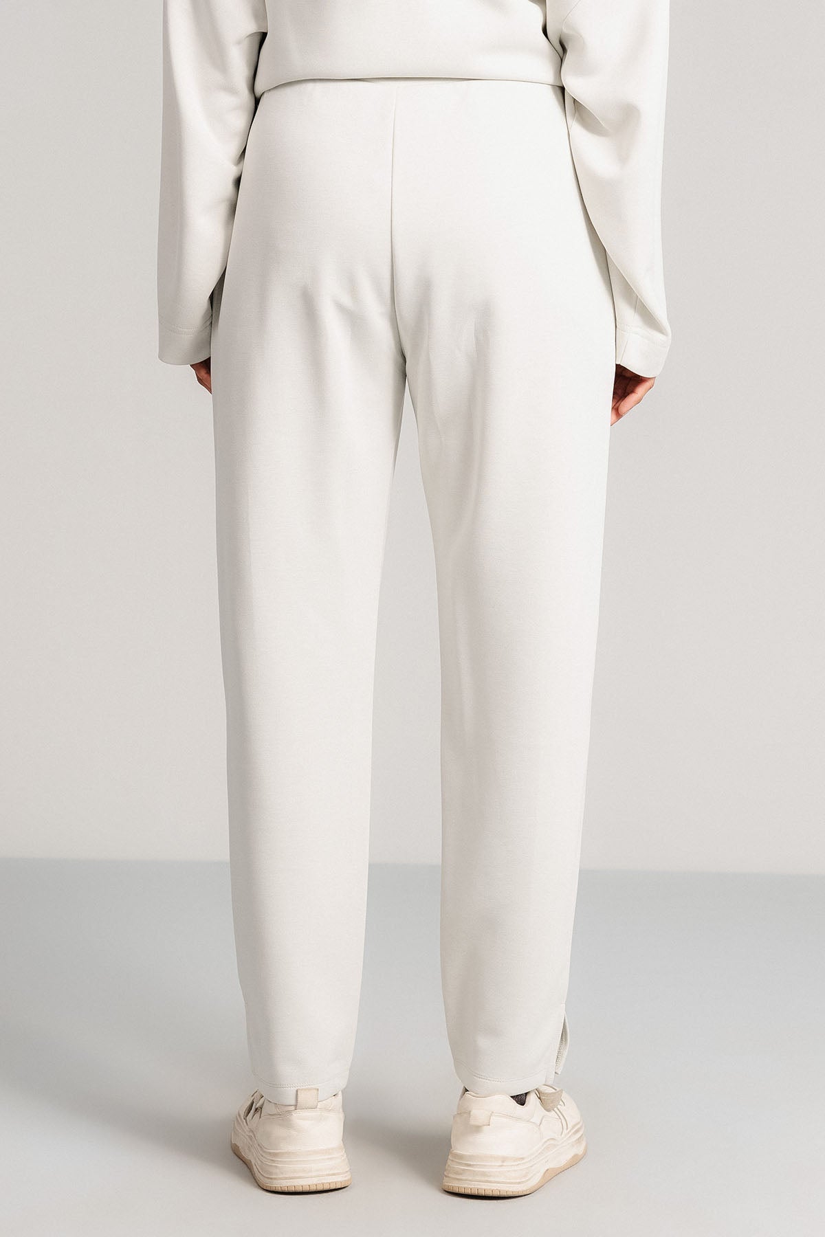 STRAIGHT TROUSERS CLOUDLUX LIGHT