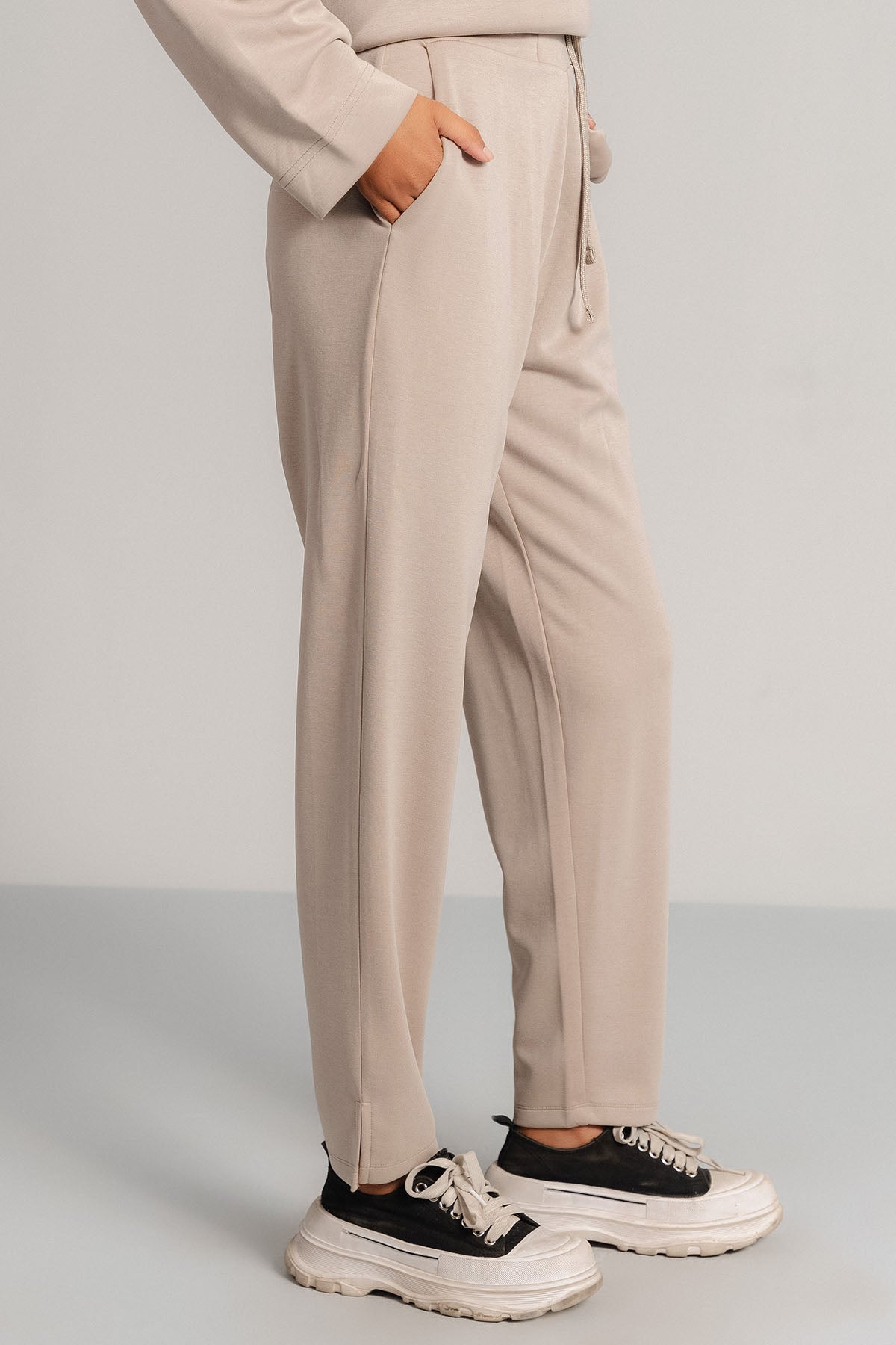 STRAIGHT TROUSERS CLOUDLUX LIGHT
