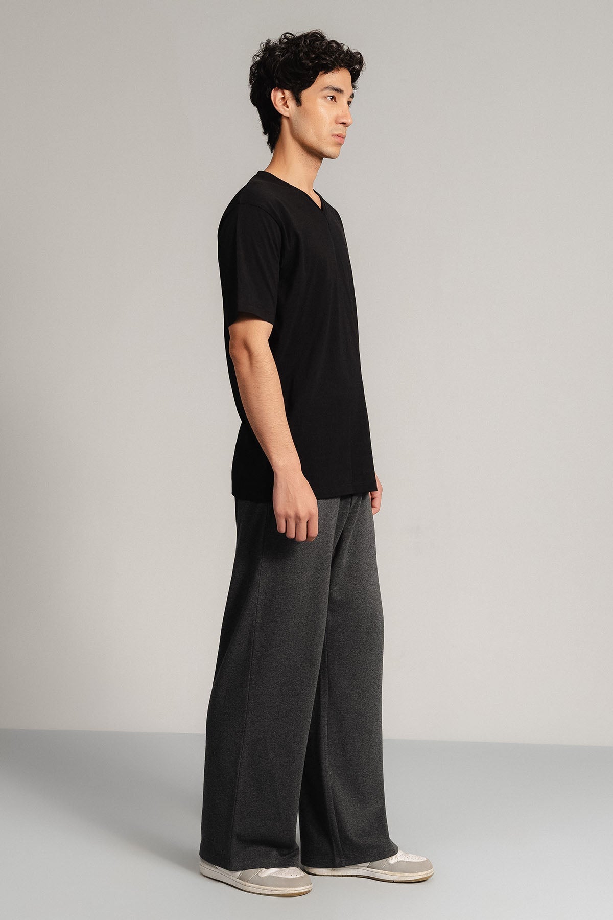 T-SHIRT V-NECK SUPIMA COTTON