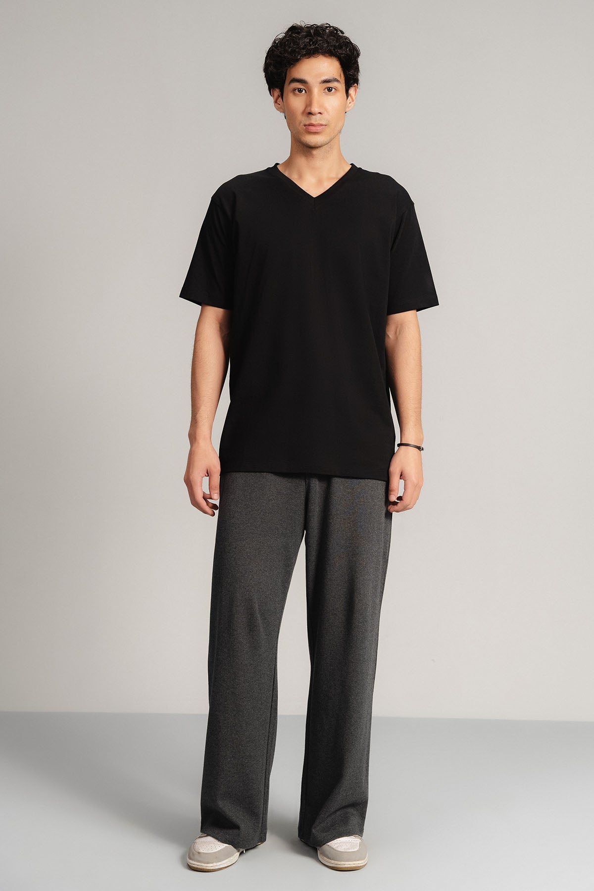 T-SHIRT V-NECK SUPIMA COTTON