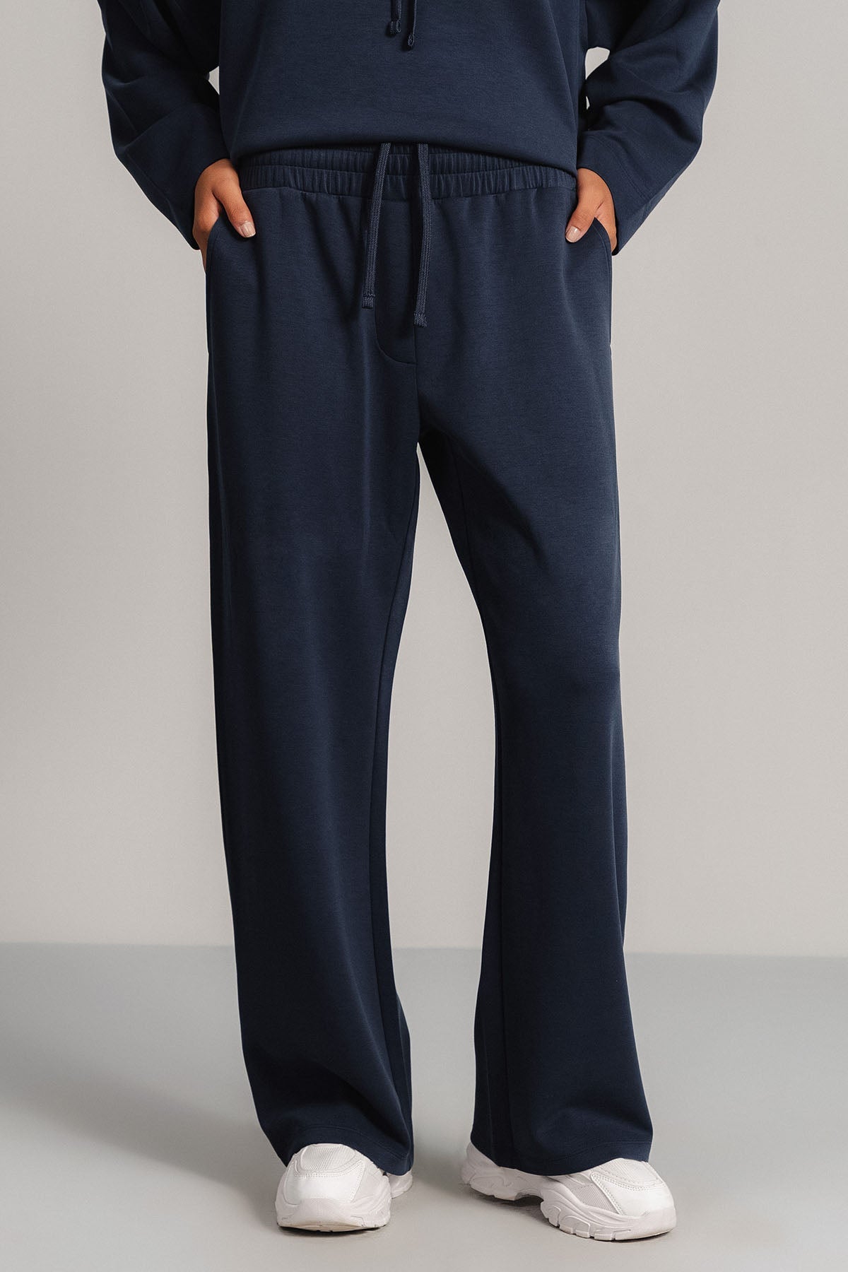 STRAIGHT PANTS CLOUDLUX LIGHT