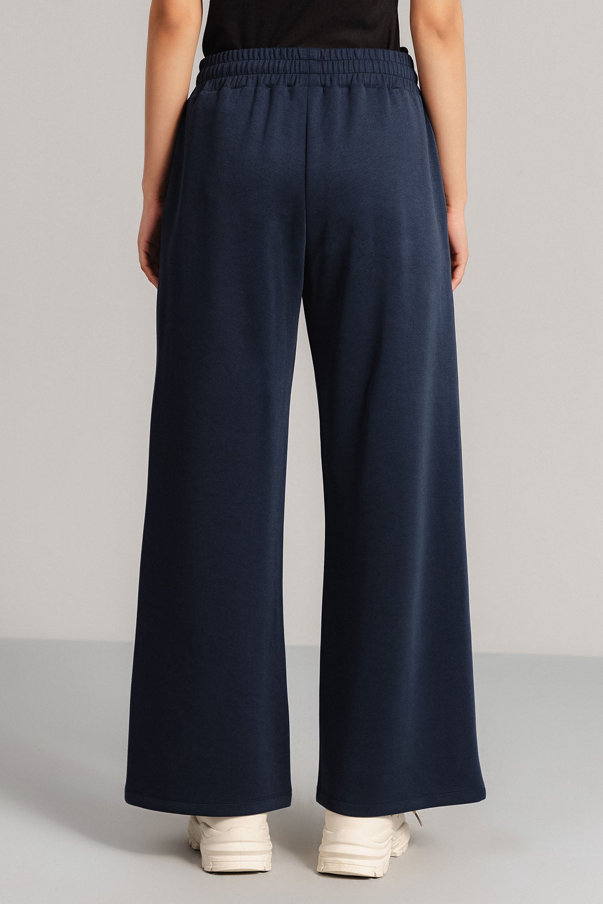 PLEATED WIDE TROUSER CLOUDLUX LIGHT
