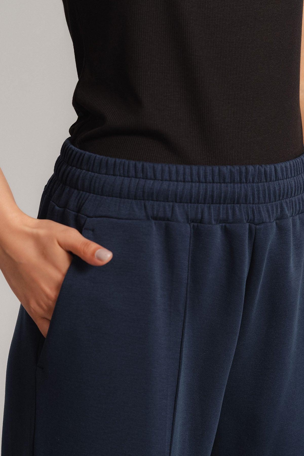 PLEATED WIDE TROUSER CLOUDLUX LIGHT
