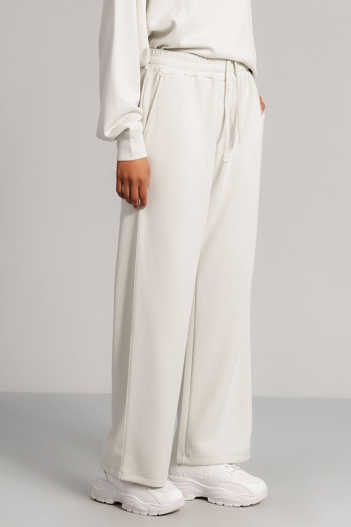 STRAIGHT PANTS CLOUDLUX LIGHT