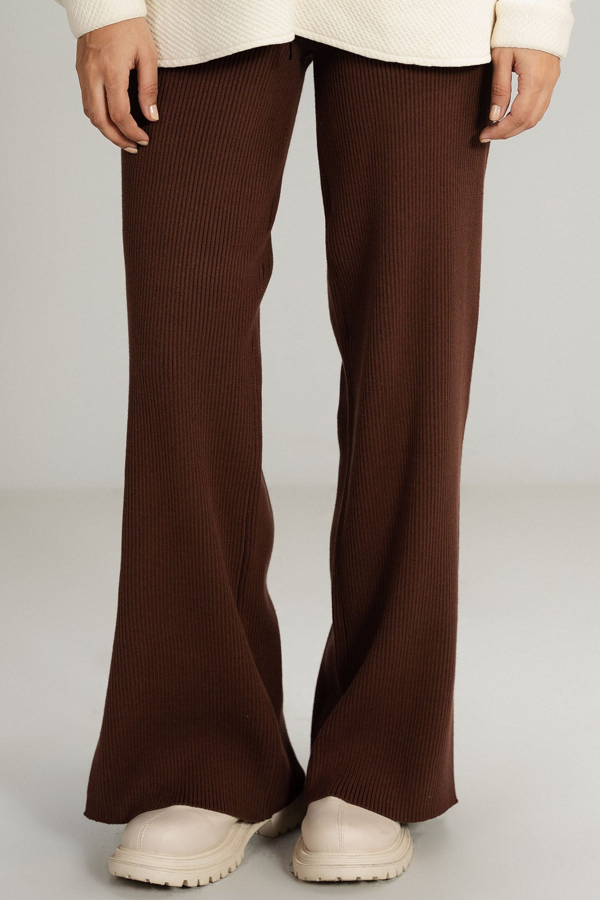 BROWN WIDE LEG PANTS - KNIT WEAR