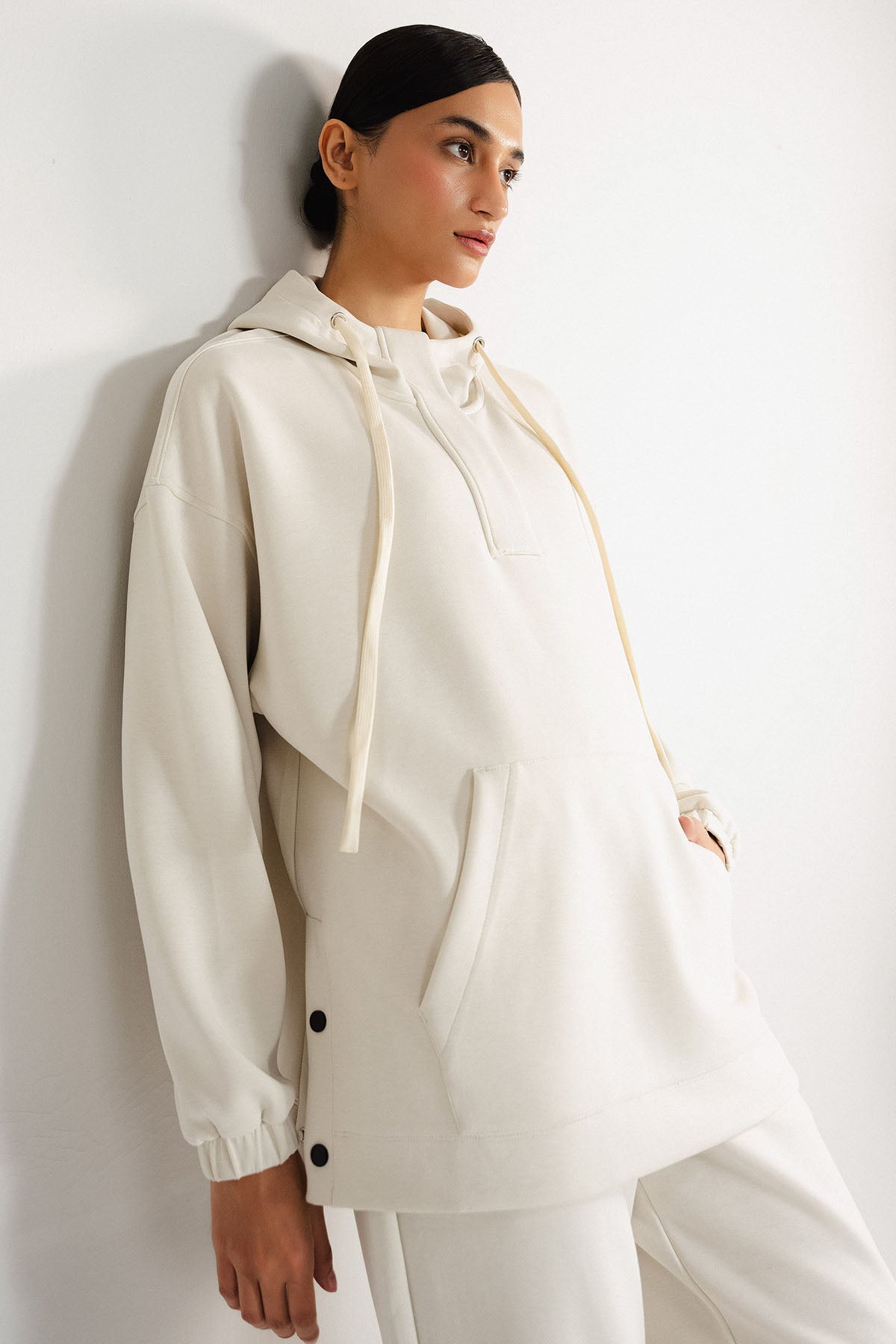 POCKET PULLOVER HOODIE CLOUDLUX